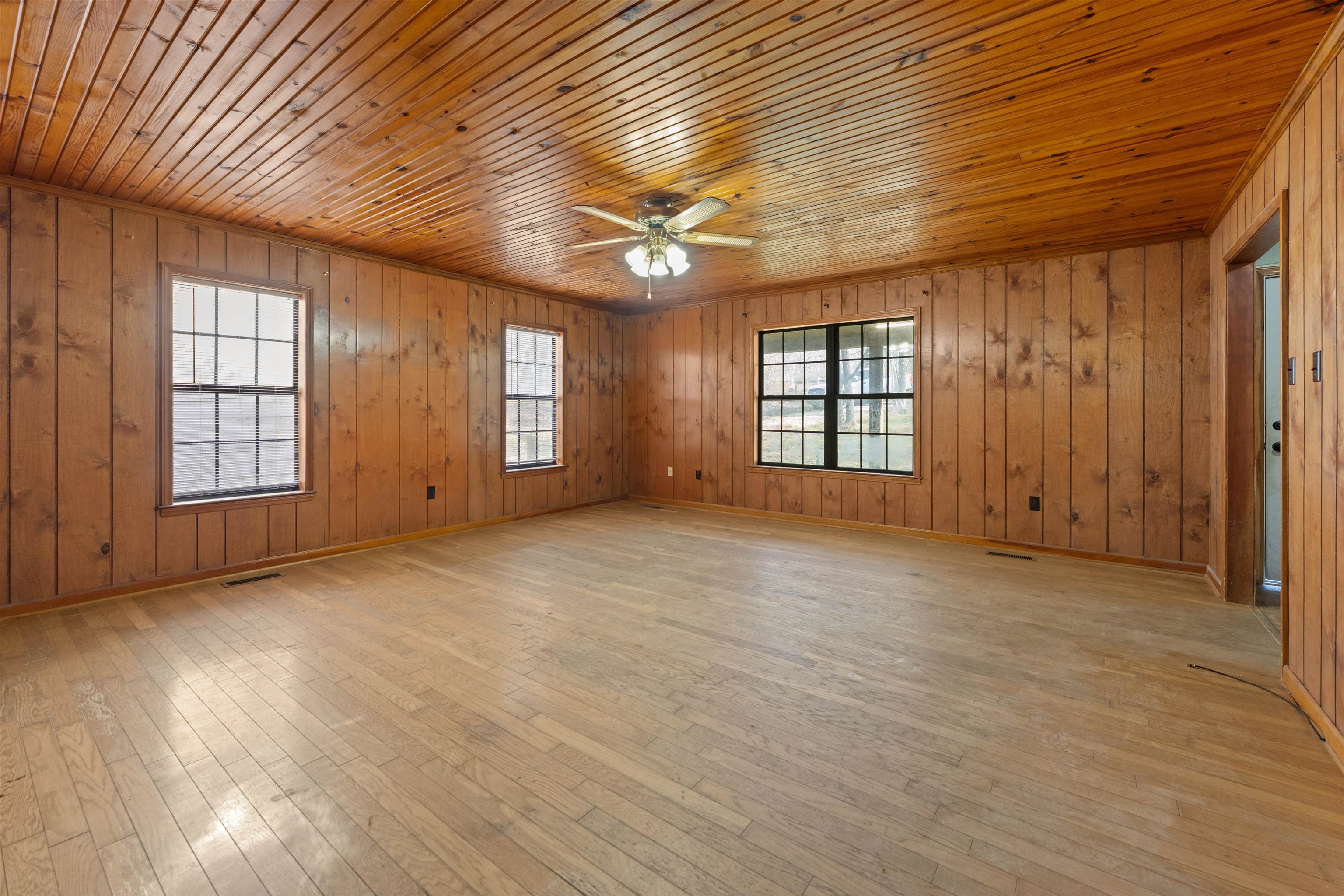 465 Metro Rd Property Photo 5