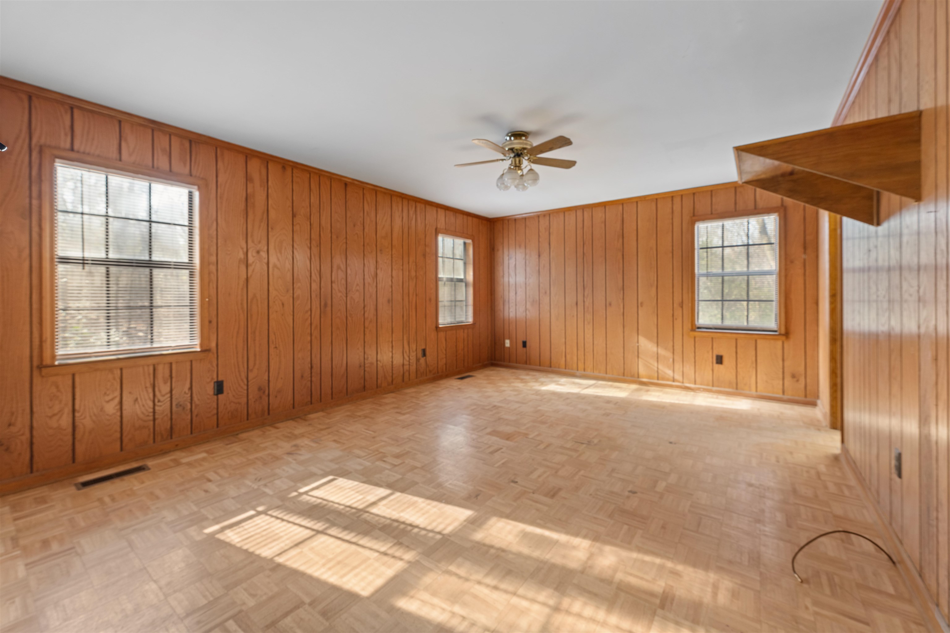 465 Metro Rd Property Photo 16