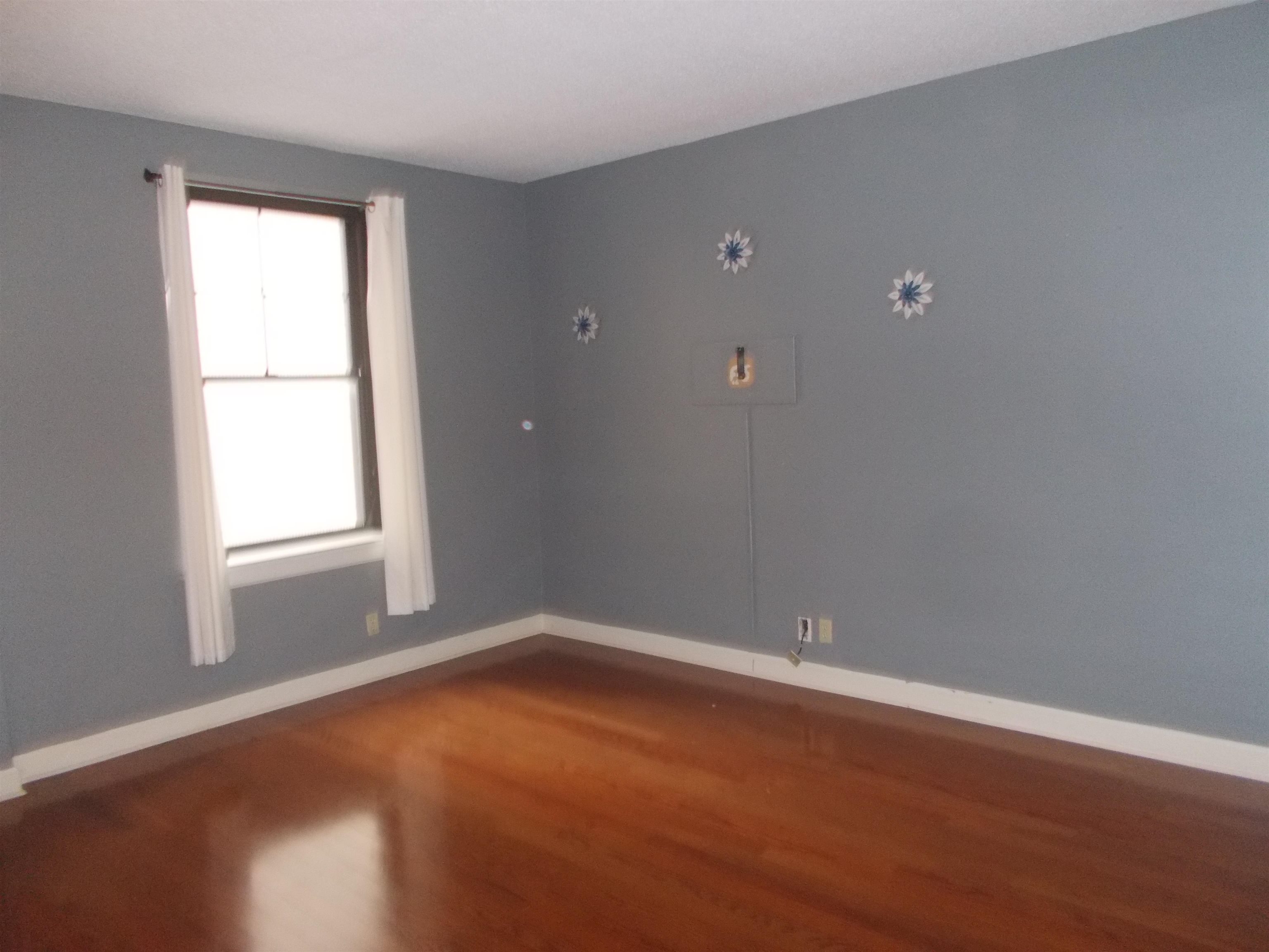 109 N Main St 1207 Property Photo 2