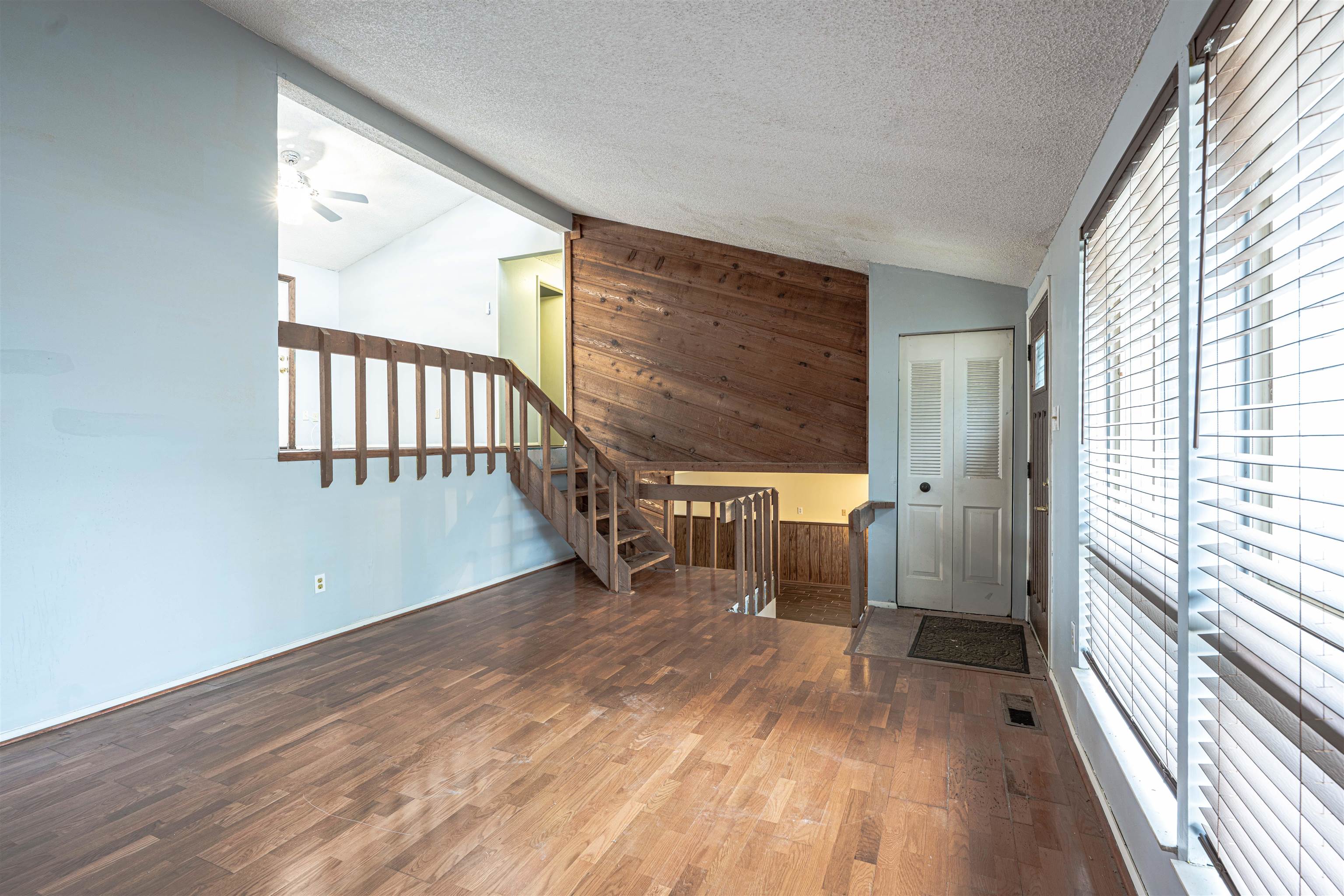 4175 Catalpa Hill Dr Property Photo 3