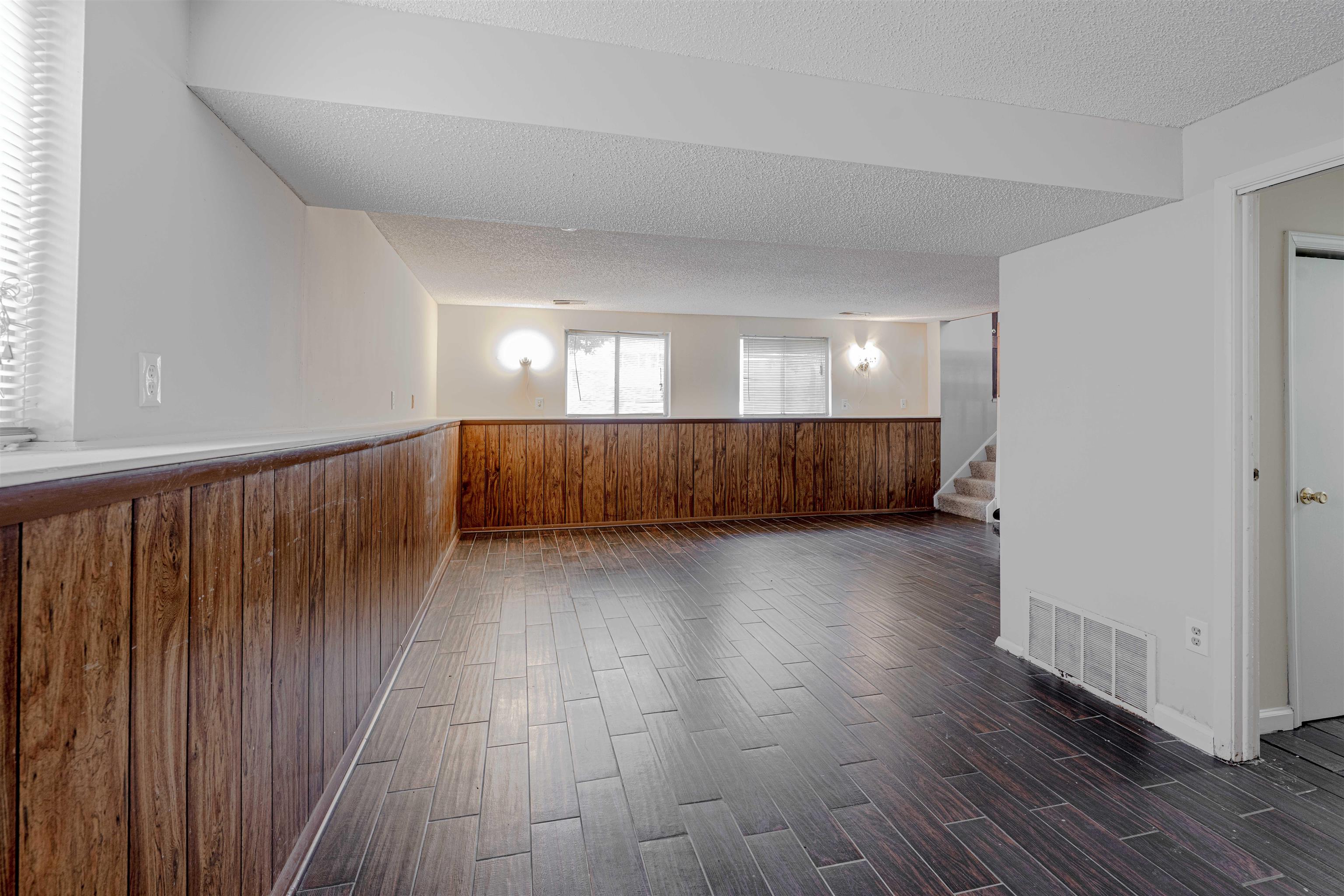 4175 Catalpa Hill Dr Property Photo 25