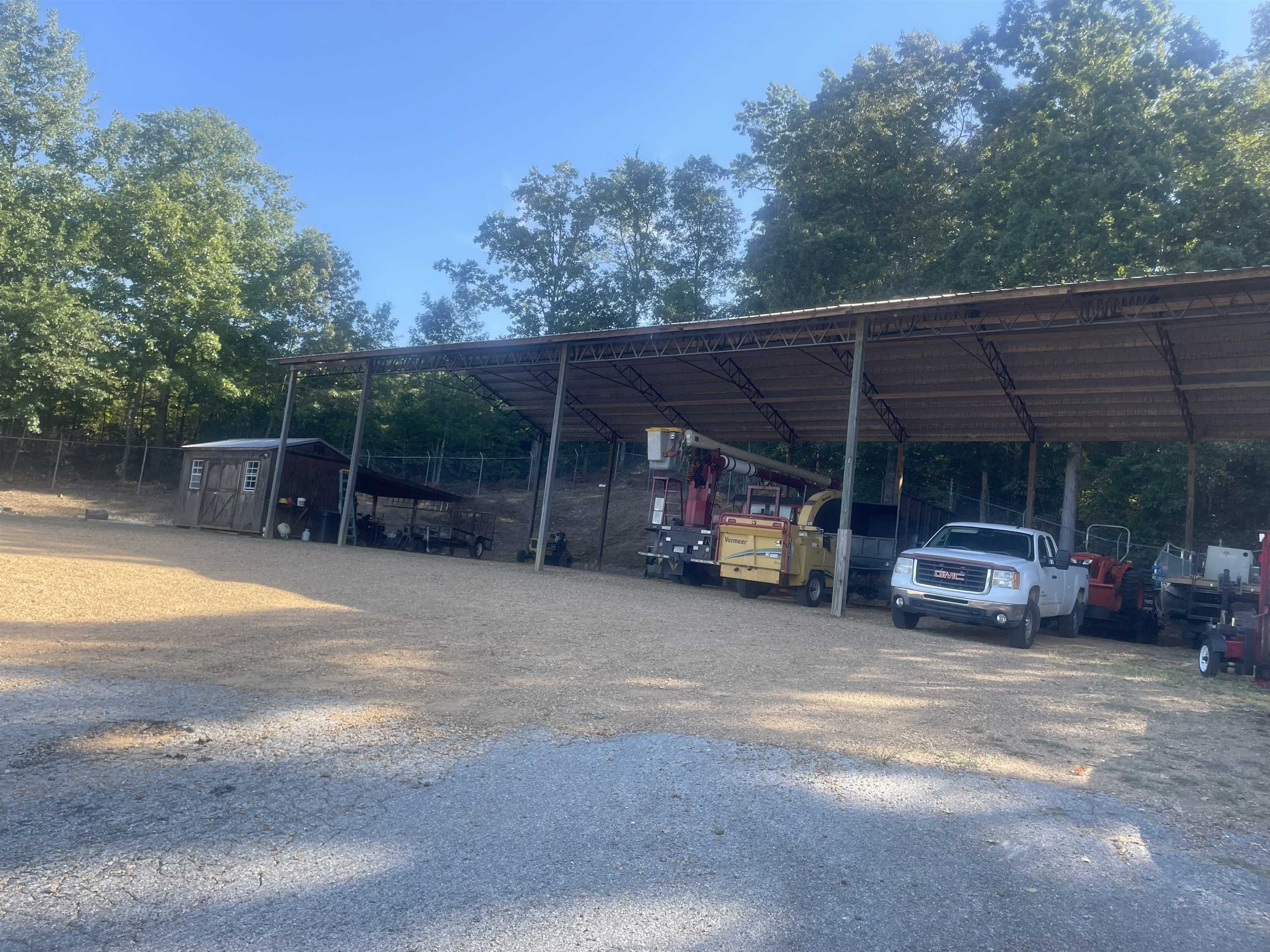 Pickwick Tree Service Rd Property Photo 9
