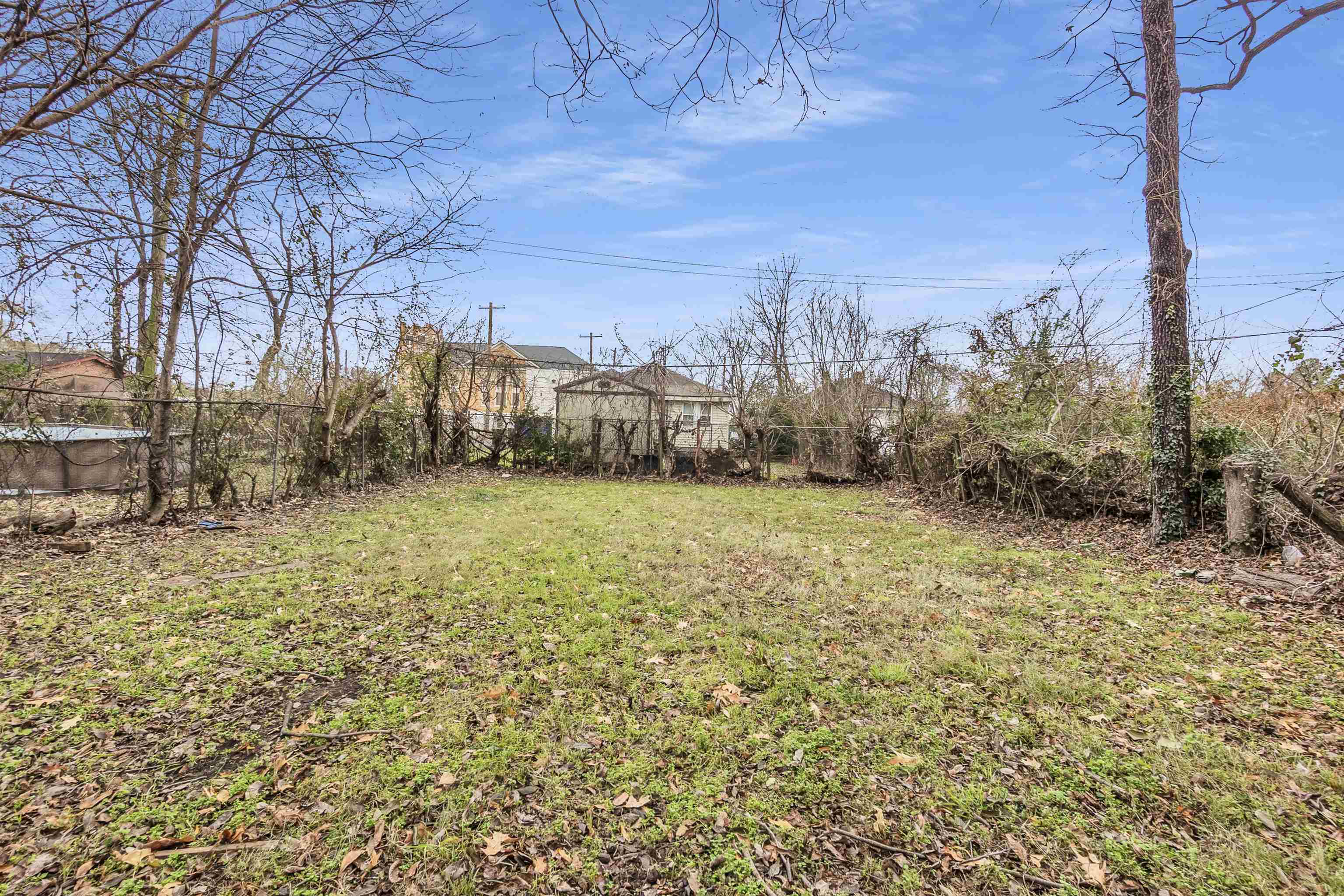 689 Baltimore St Property Photo 3