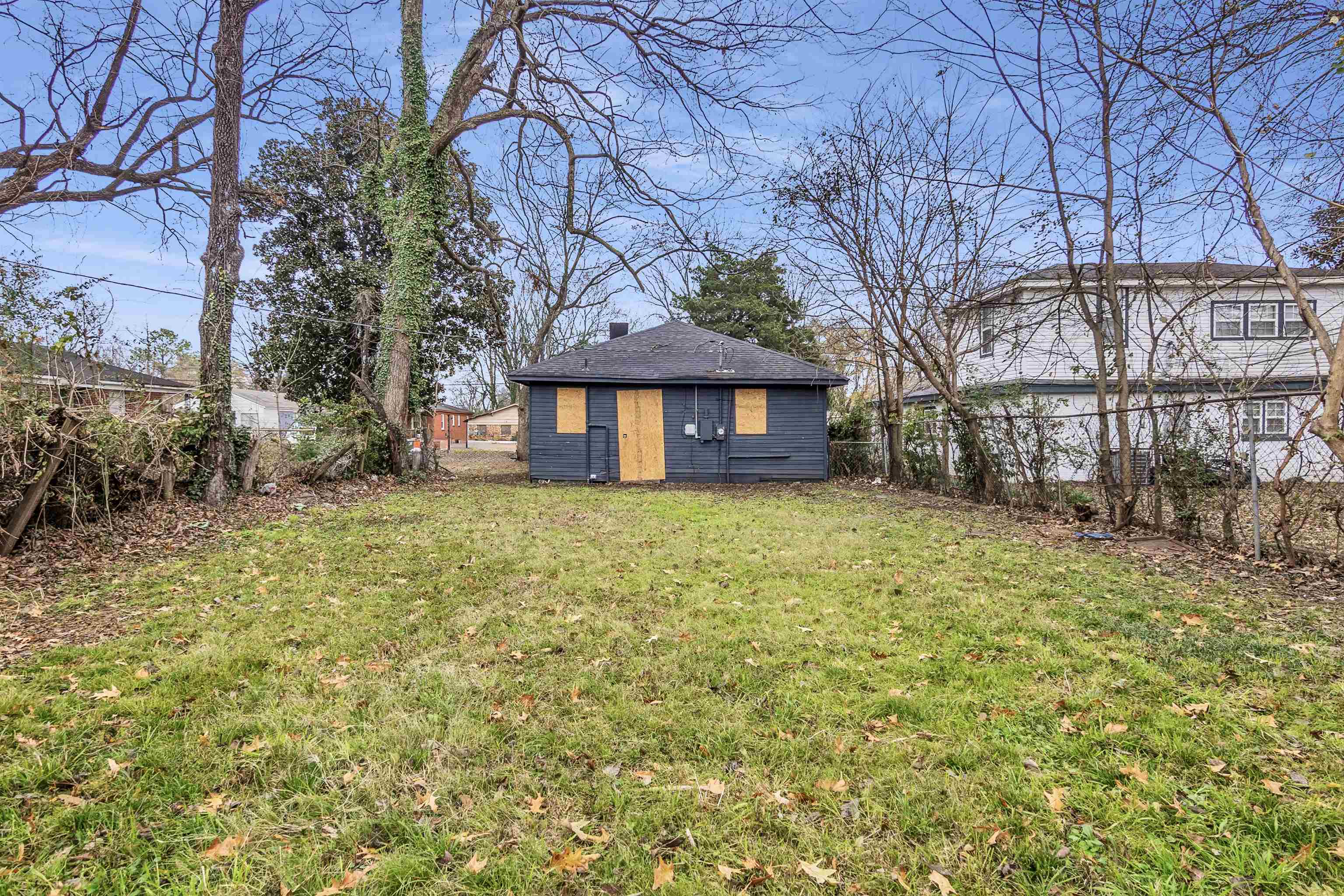 689 Baltimore St Property Photo 14