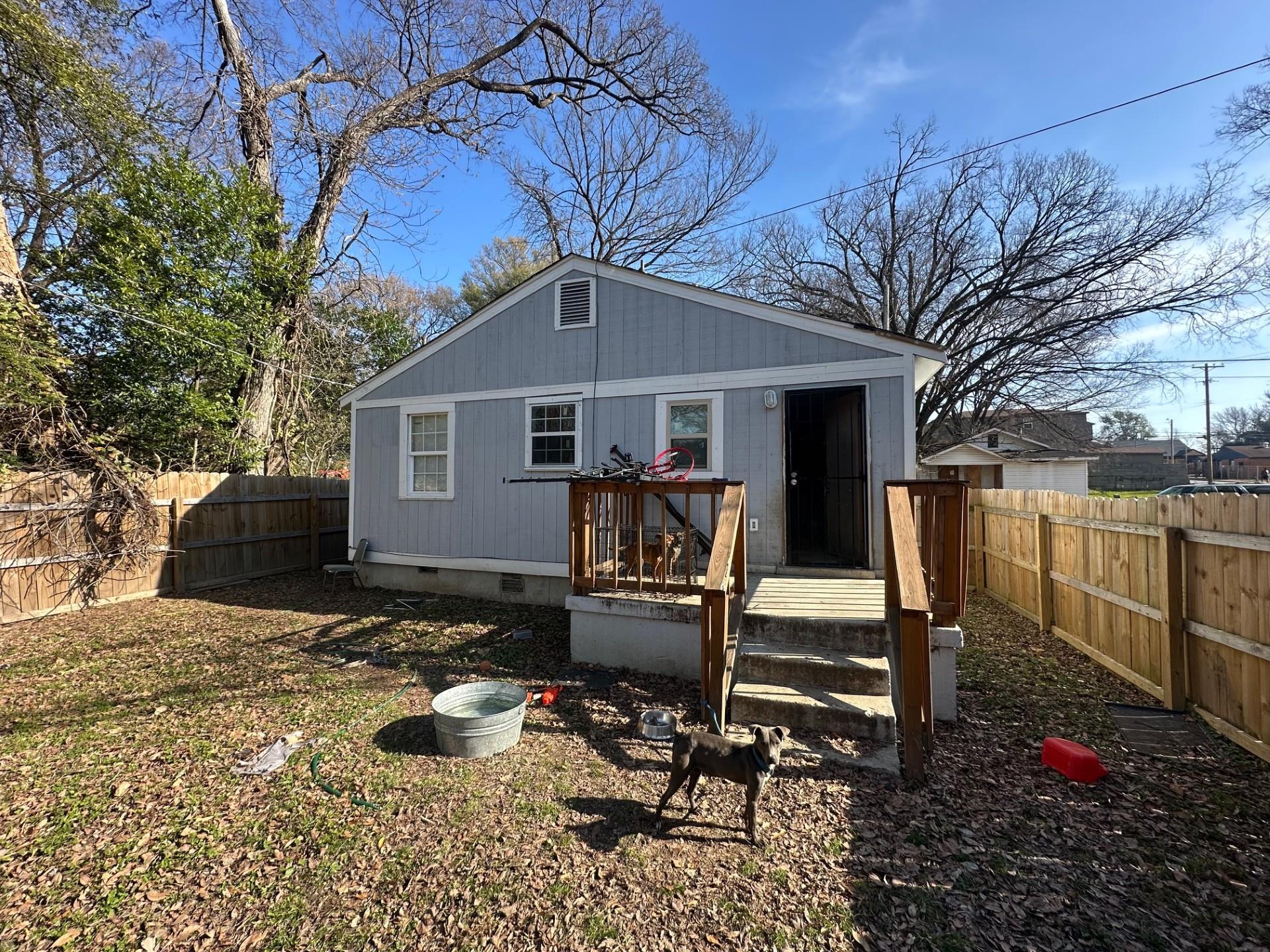 1435 Silver St Property Photo 7