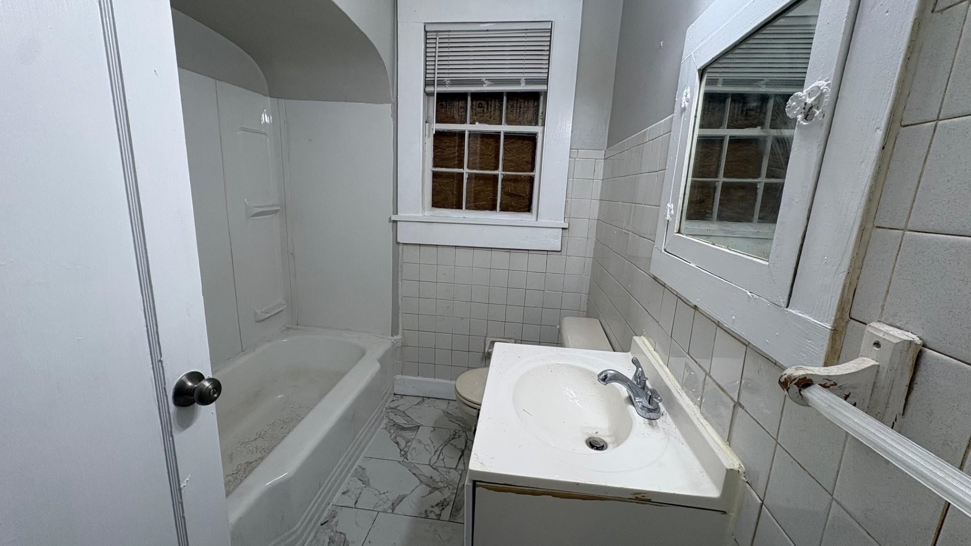 1863 Marjorie St Property Photo 9