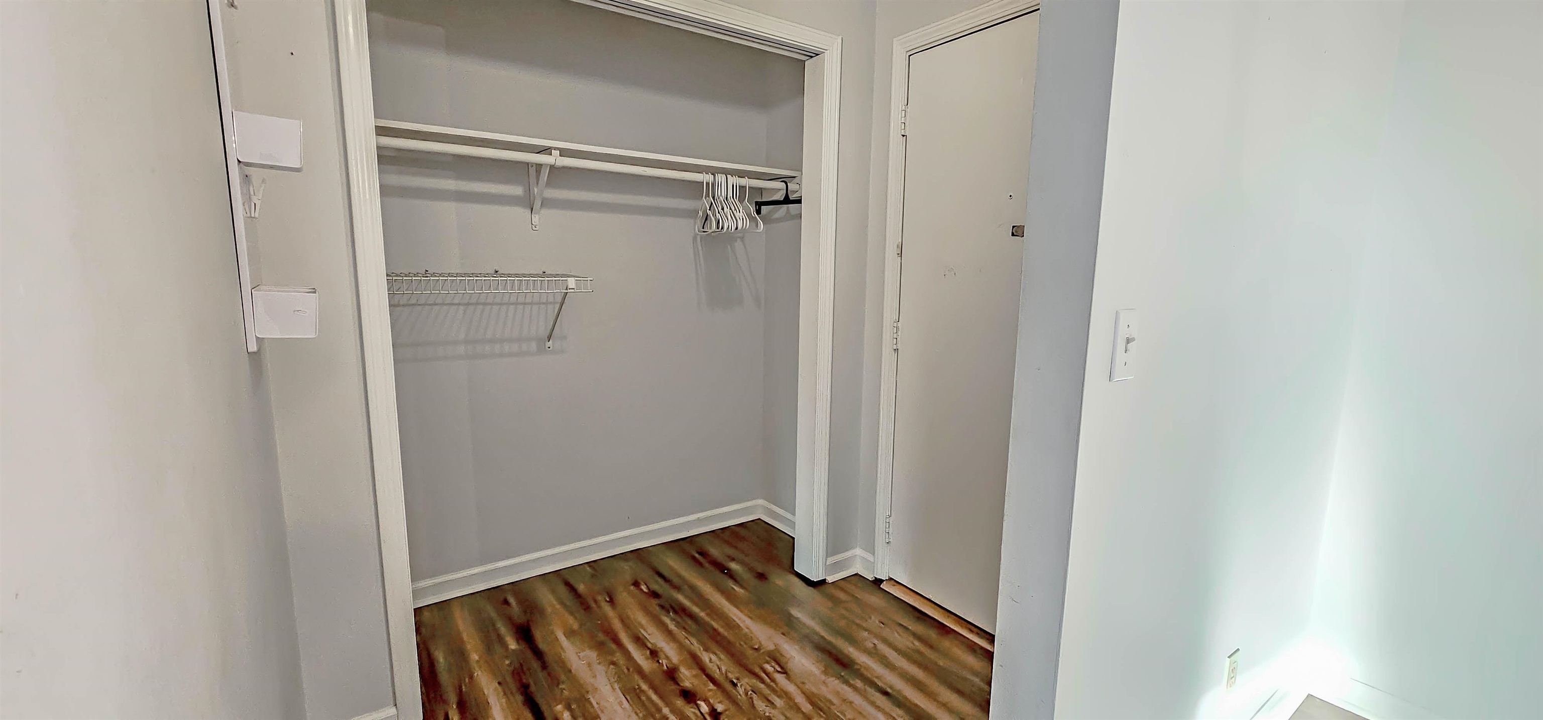 1220 Chamberlain Dr 4 Property Photo 2