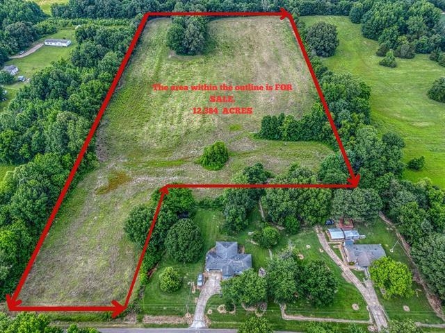 2630 Thorpe Dr Property Photo 2