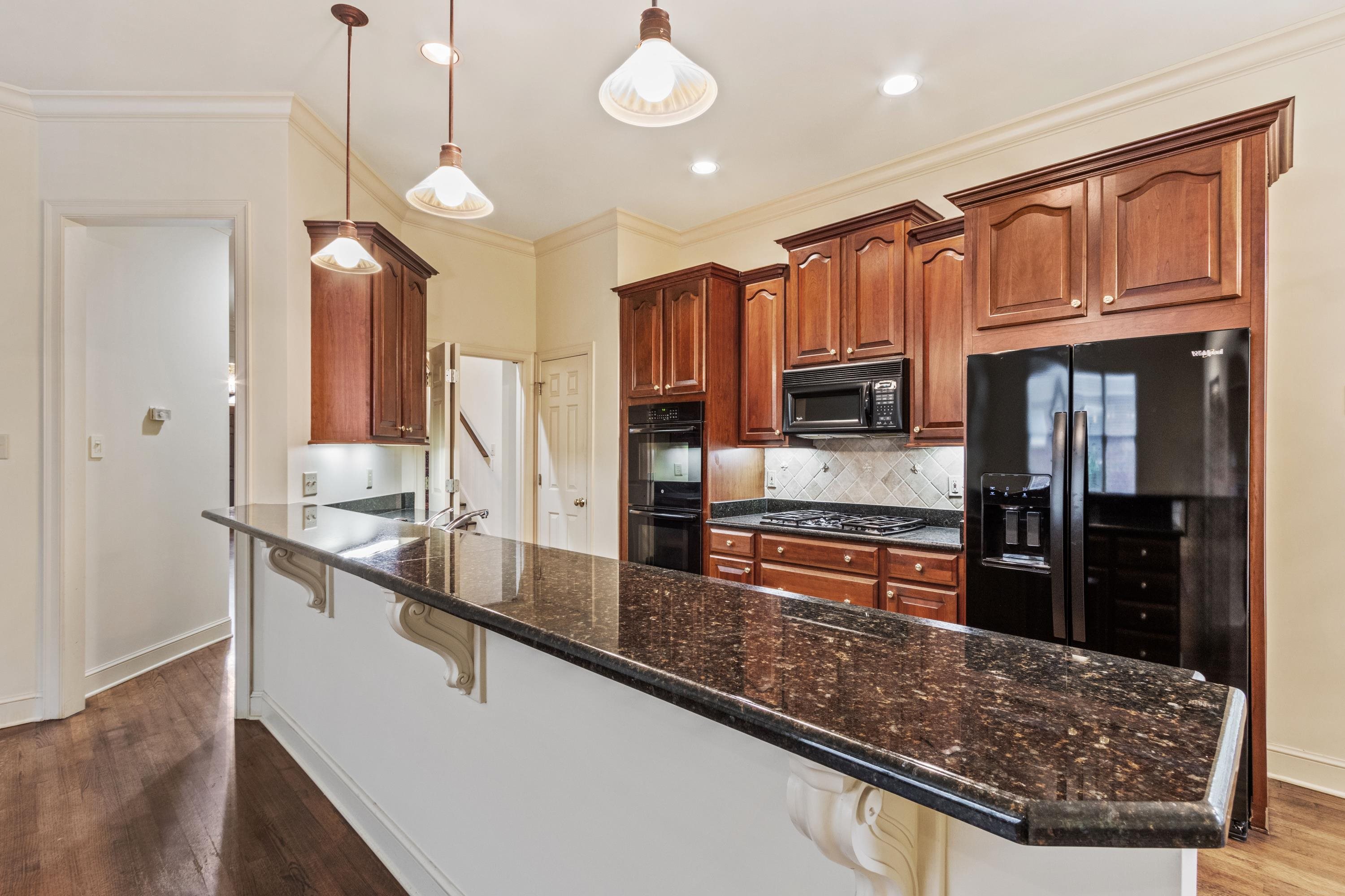 7999 Willow Brook Rd Property Photo 12