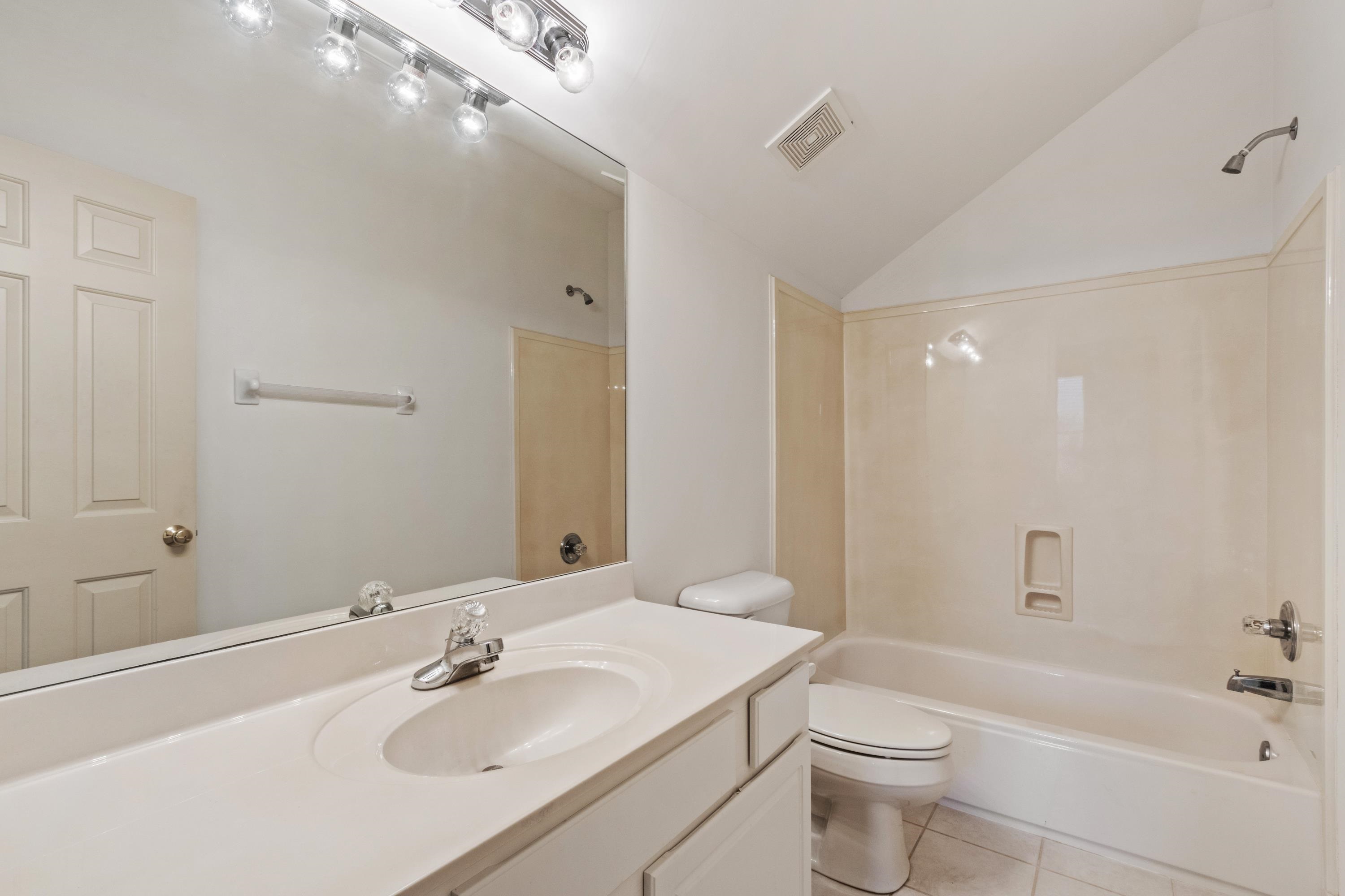 7999 Willow Brook Rd Property Photo 14