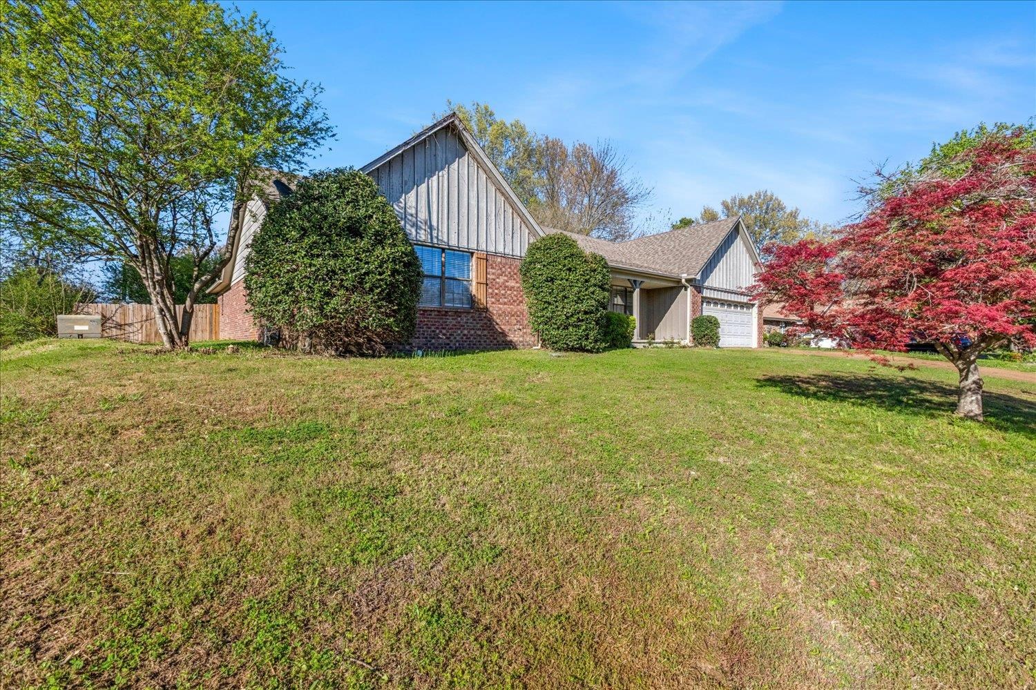 8518 Chimneyrock Blvd Property Photo 2