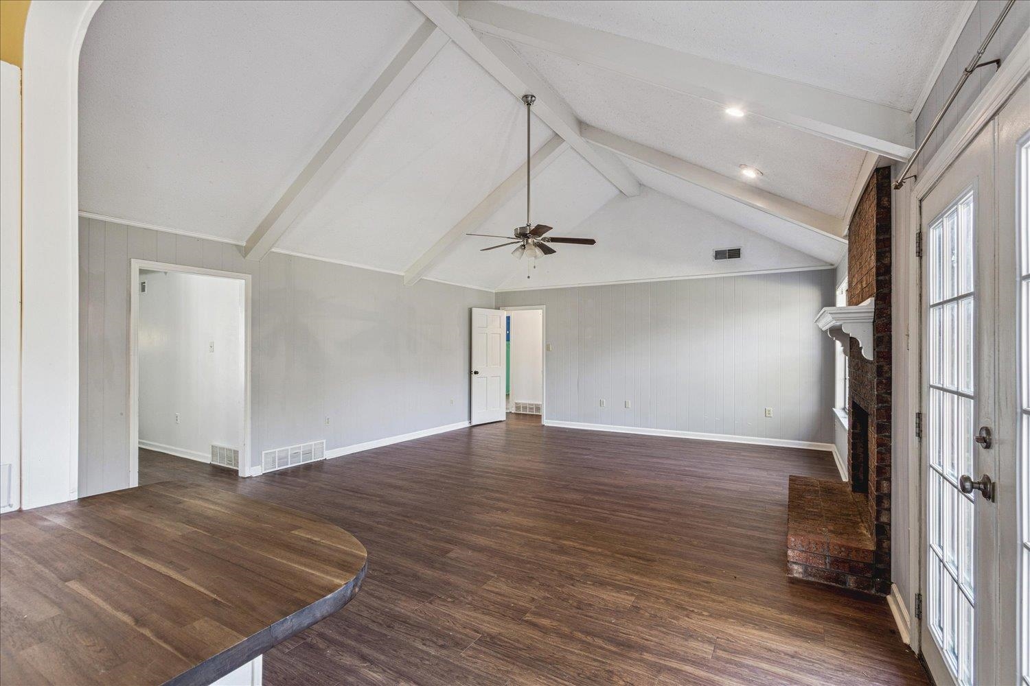8518 Chimneyrock Blvd Property Photo 12