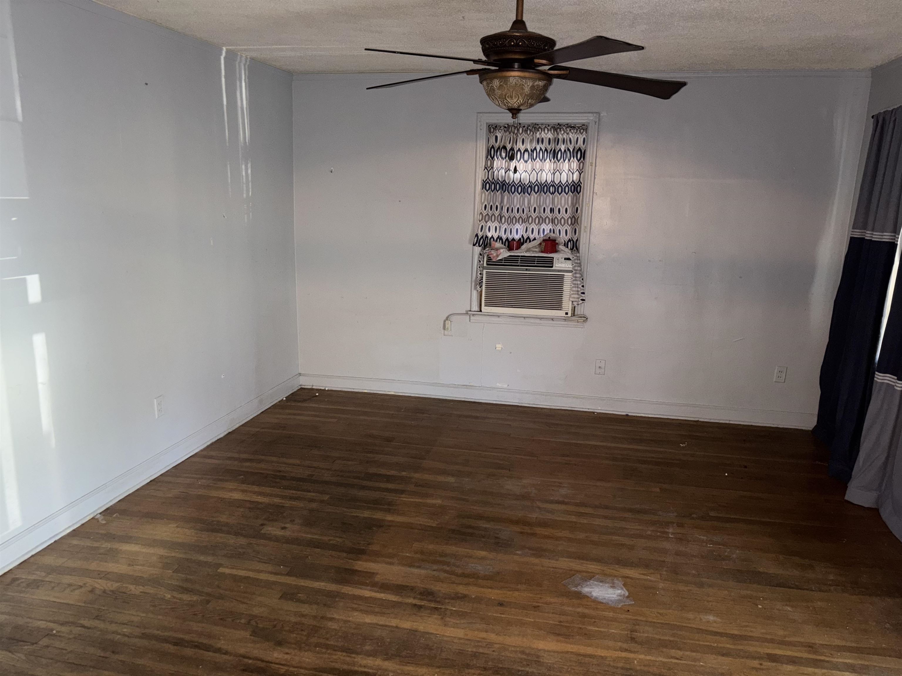 1353 Gill St Property Photo 2