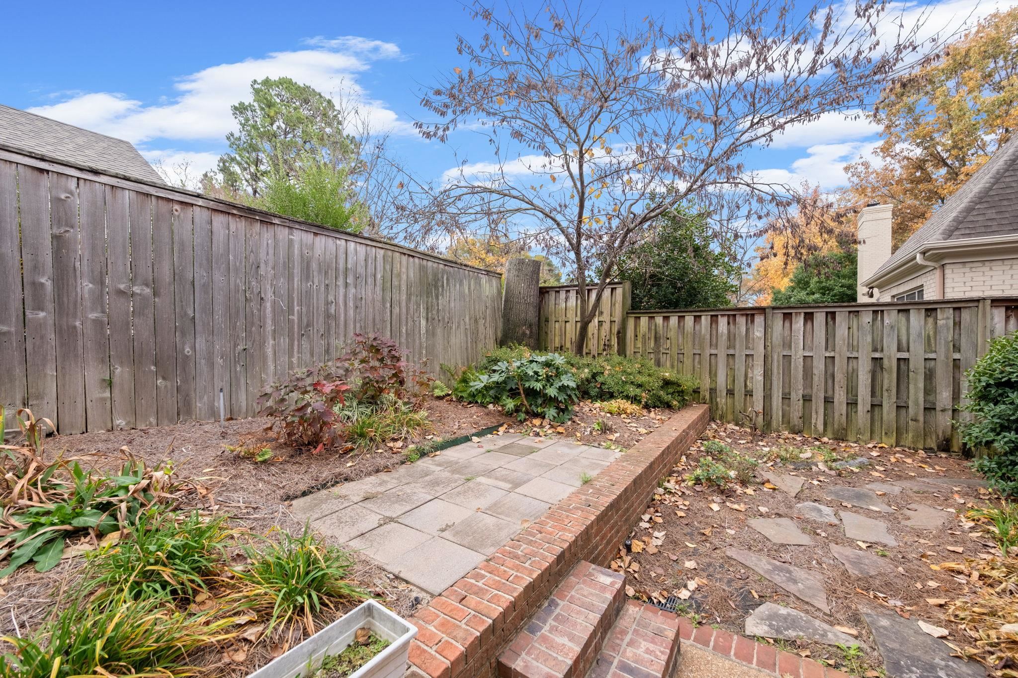182 S Brenrich Cv Property Photo 28