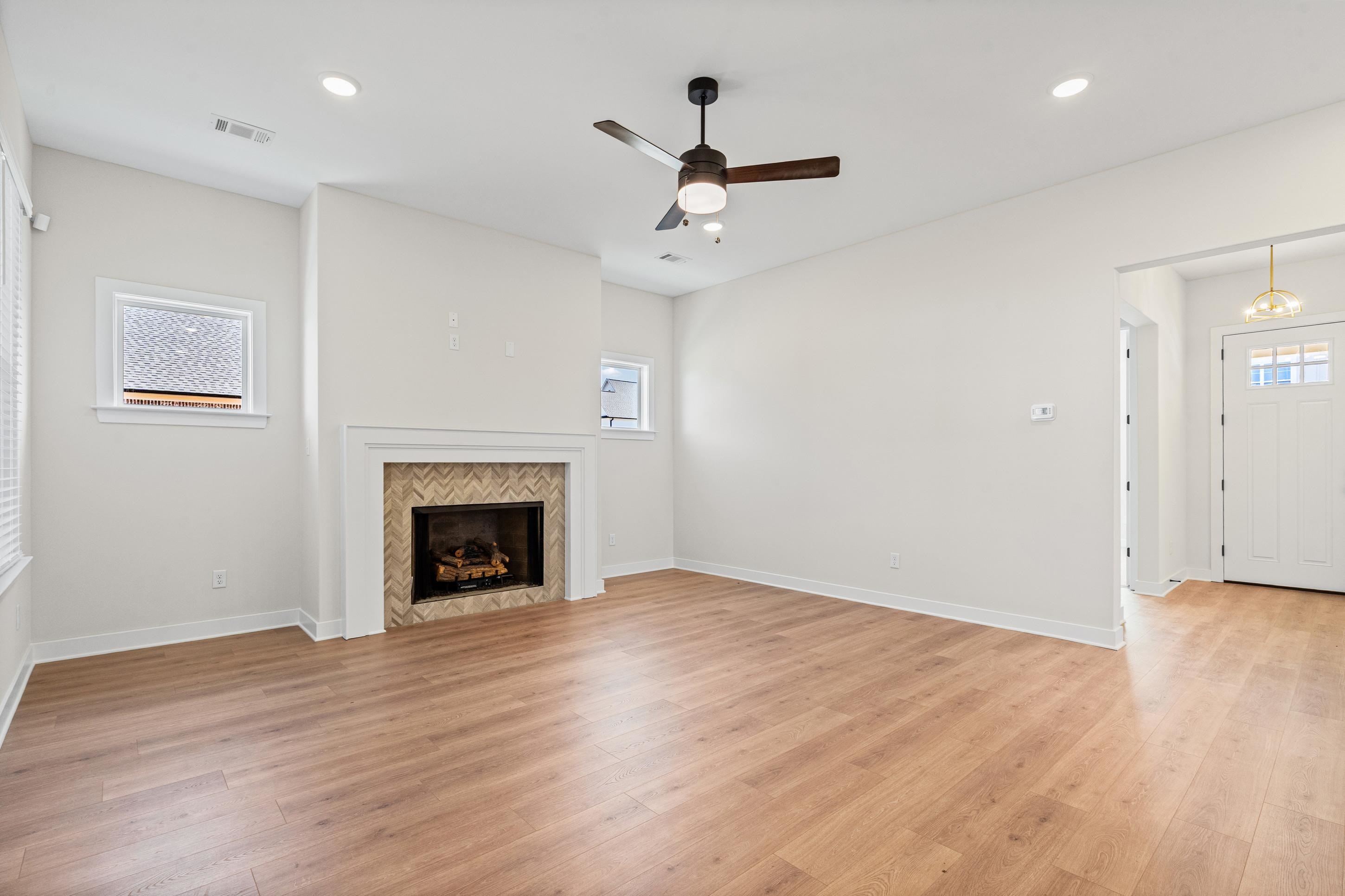 10224 Louanne Dr Property Photo 12