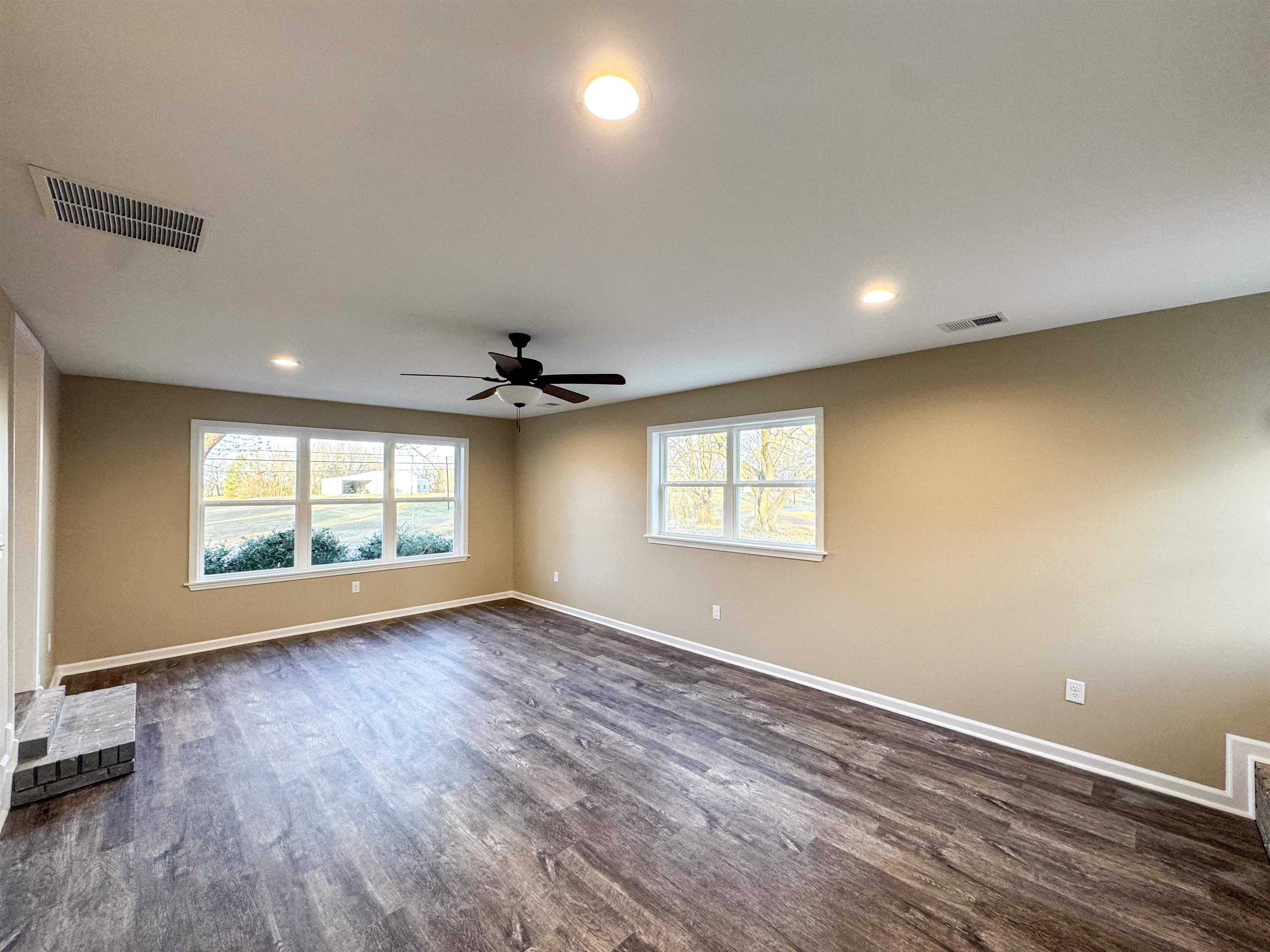 1321 59 Hwy W Property Photo 7