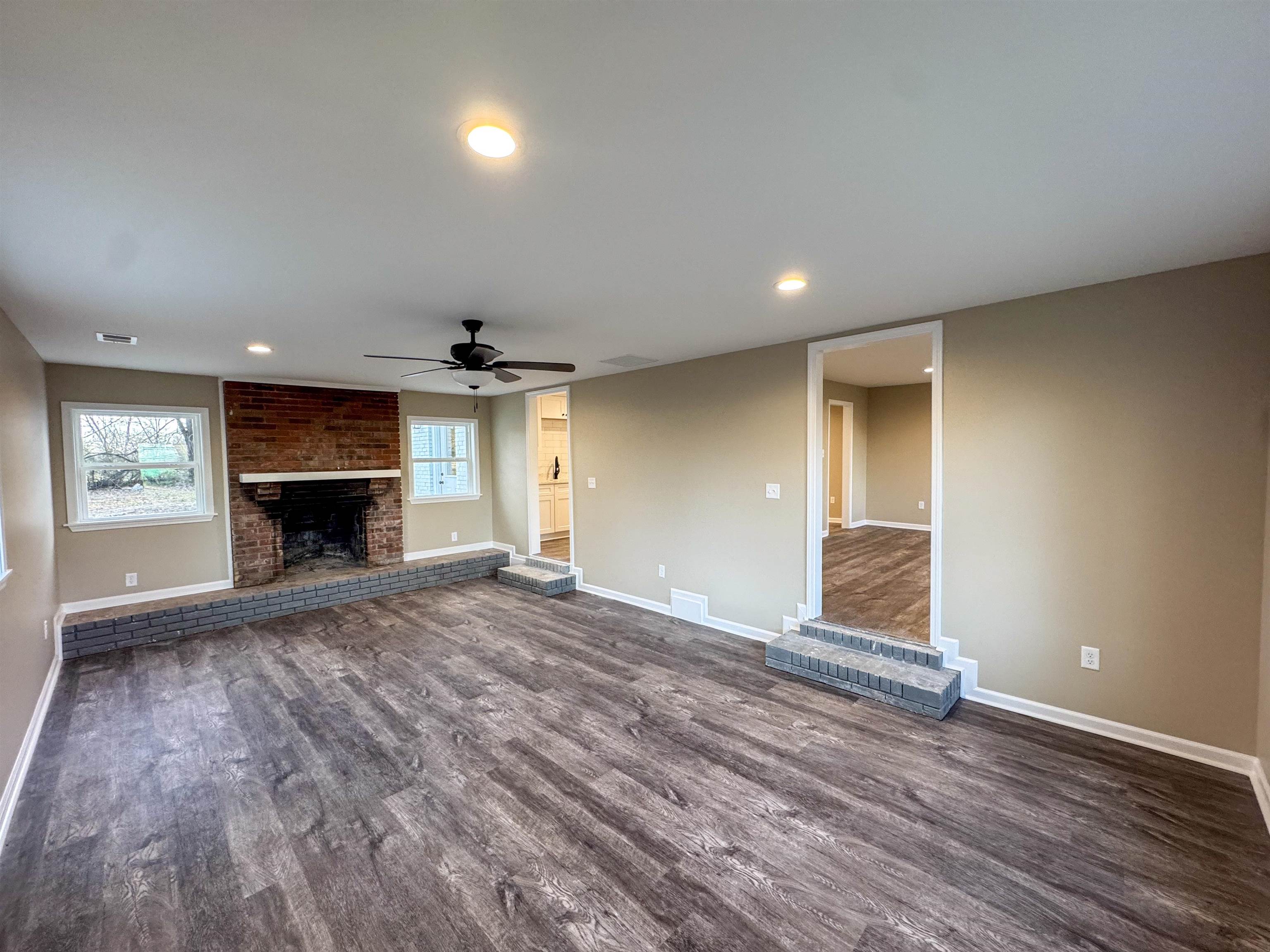 1321 59 Hwy W Property Photo 9