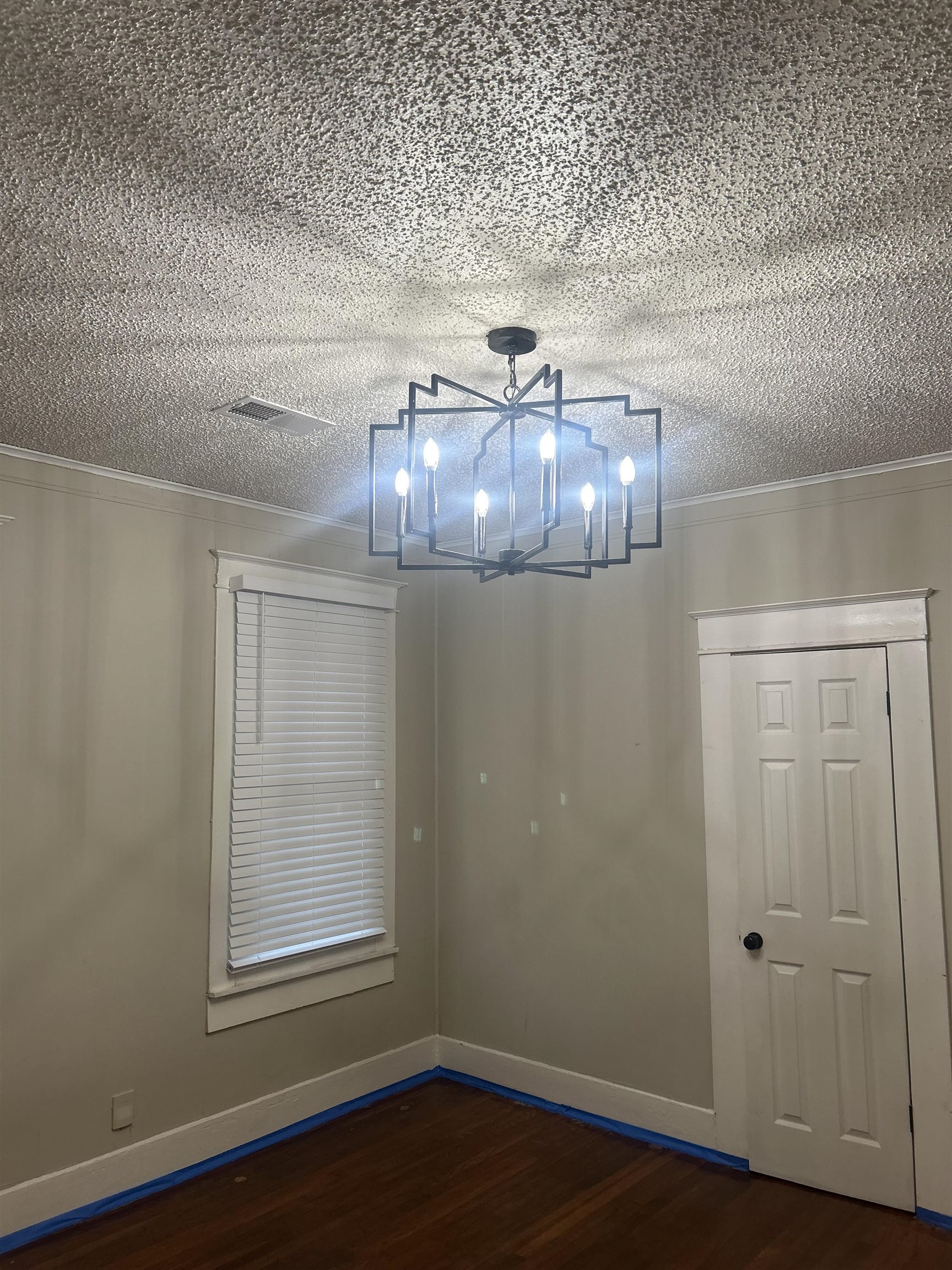 1804 Foster Ave Property Photo 8