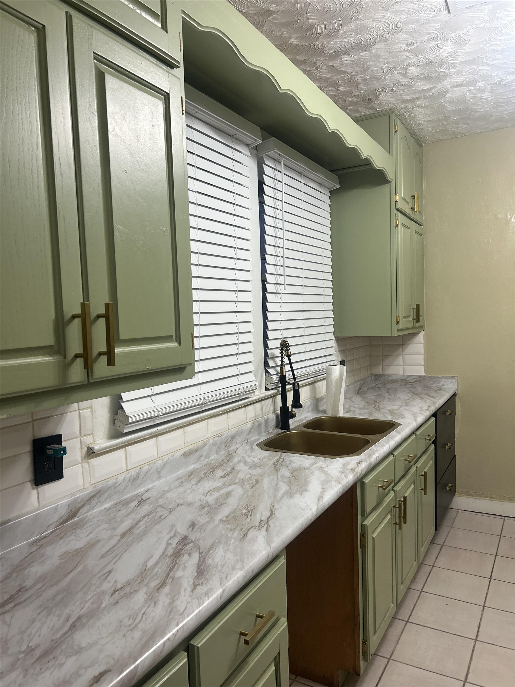 1804 Foster Ave Property Photo 19