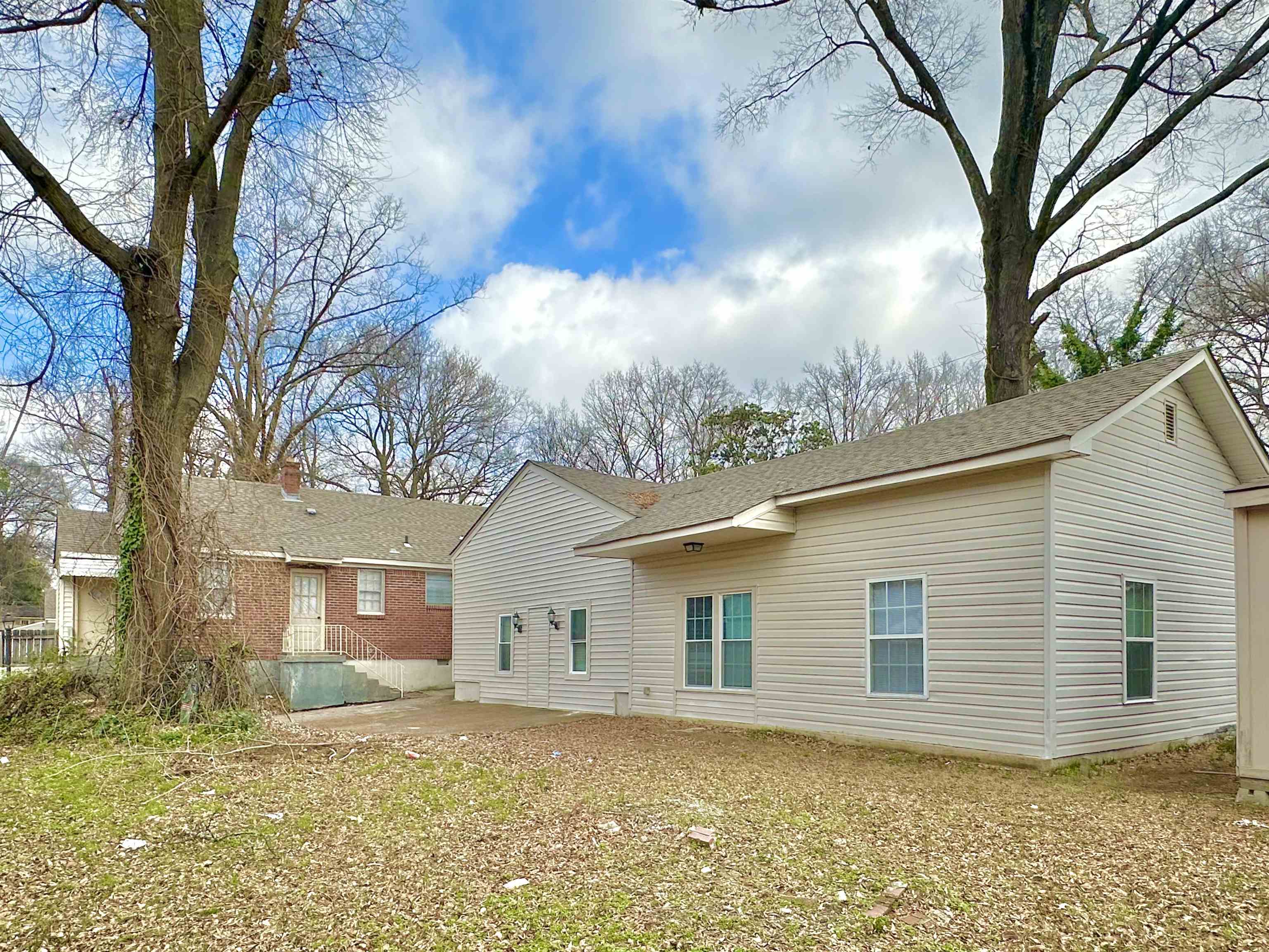2195 Carnes Ave Property Photo 2