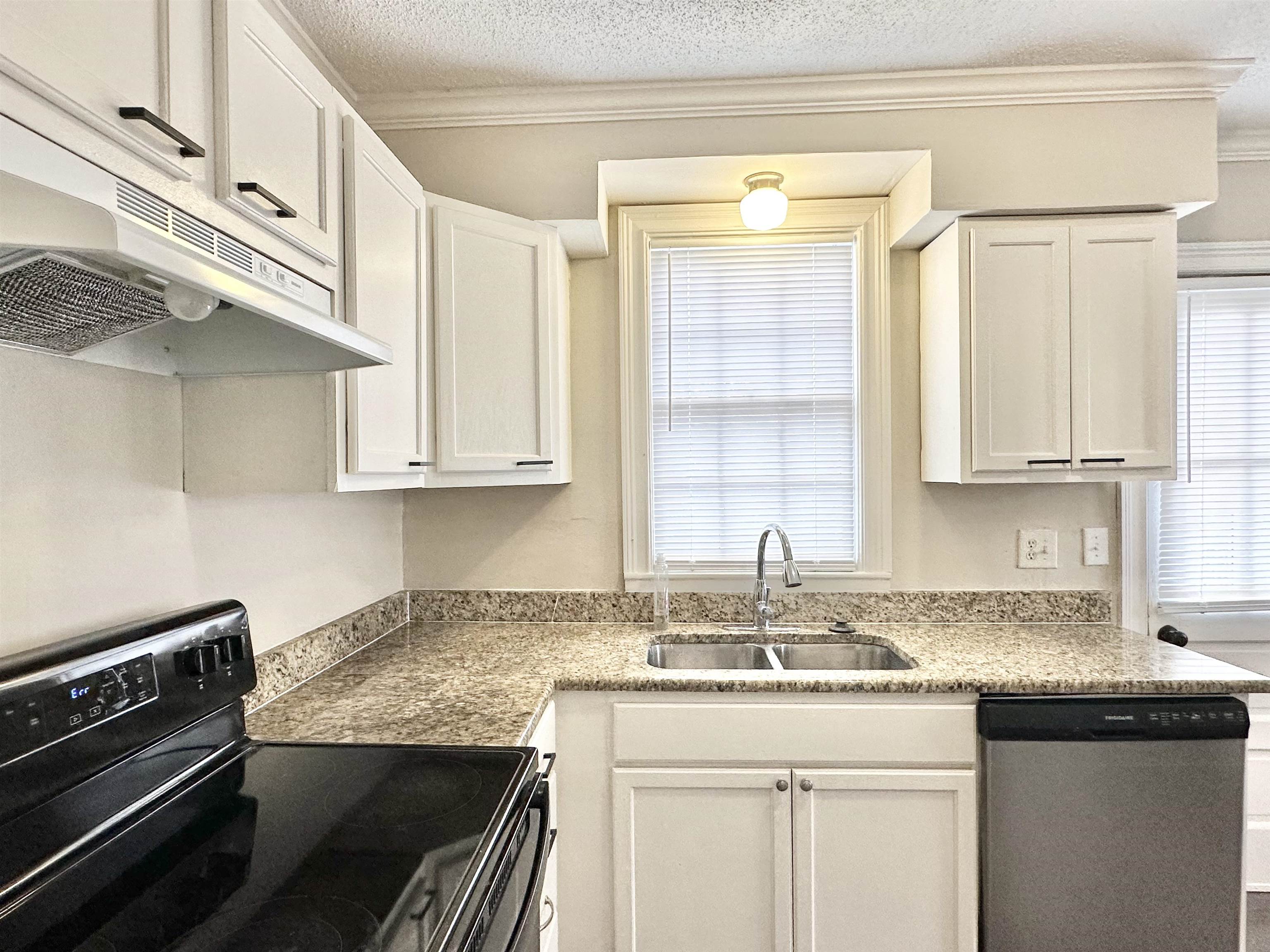 2195 Carnes Ave Property Photo 4