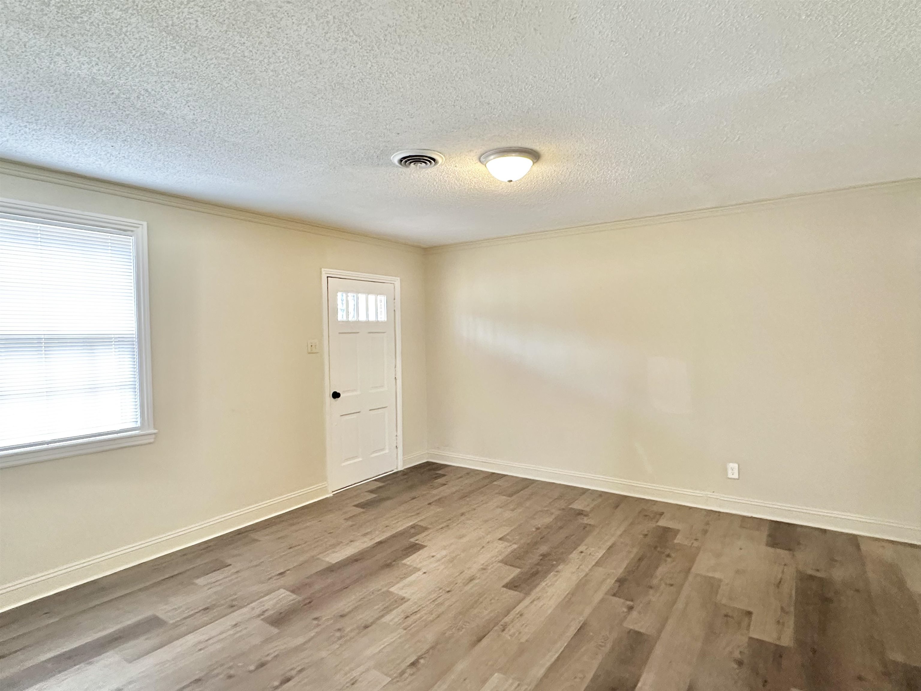2195 Carnes Ave Property Photo 6