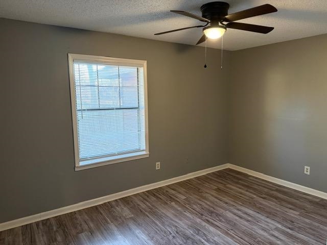 6989 Amberly Way Dr Property Photo 7