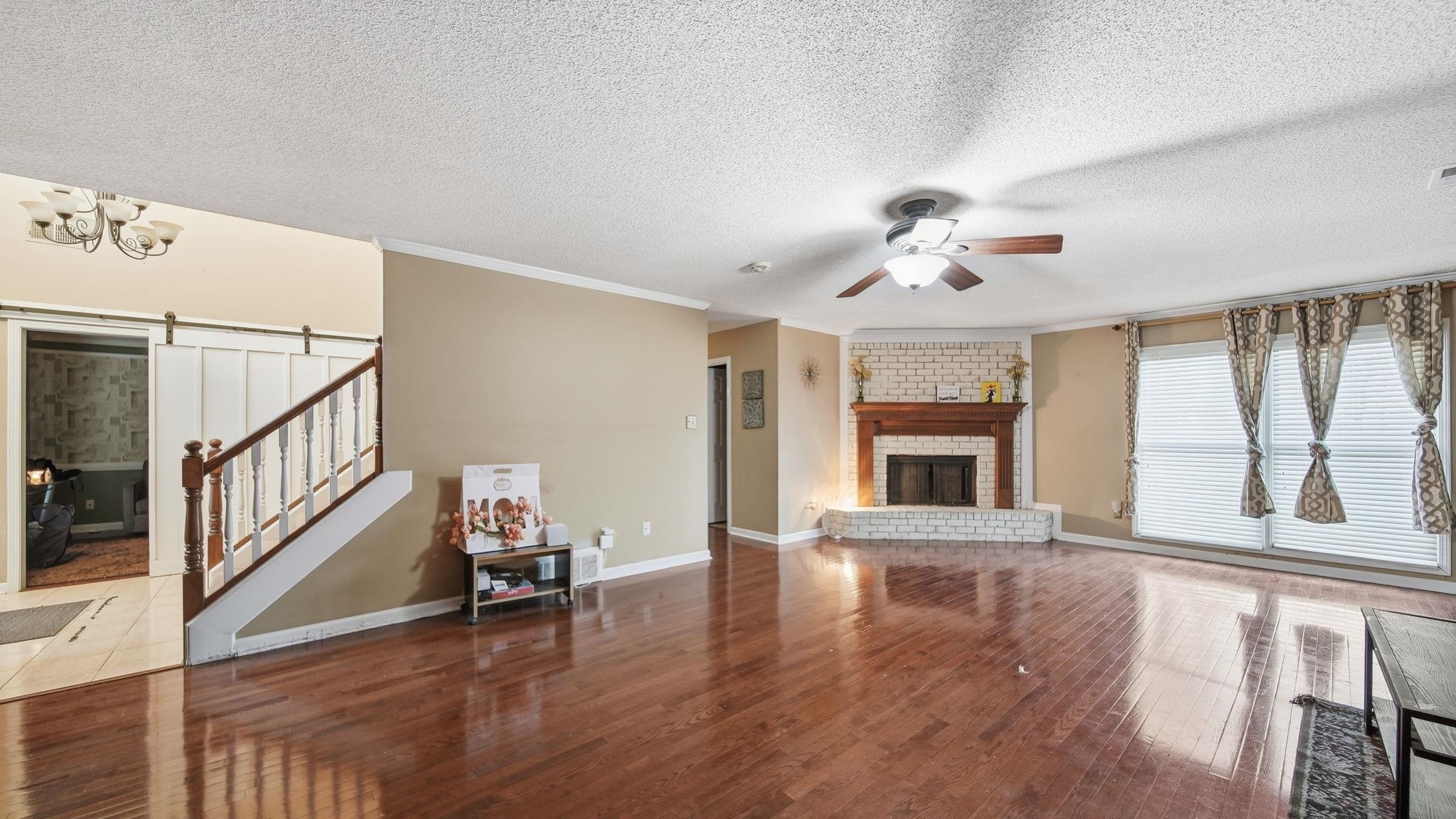 8882 Chimneyrock Blvd Property Photo 4