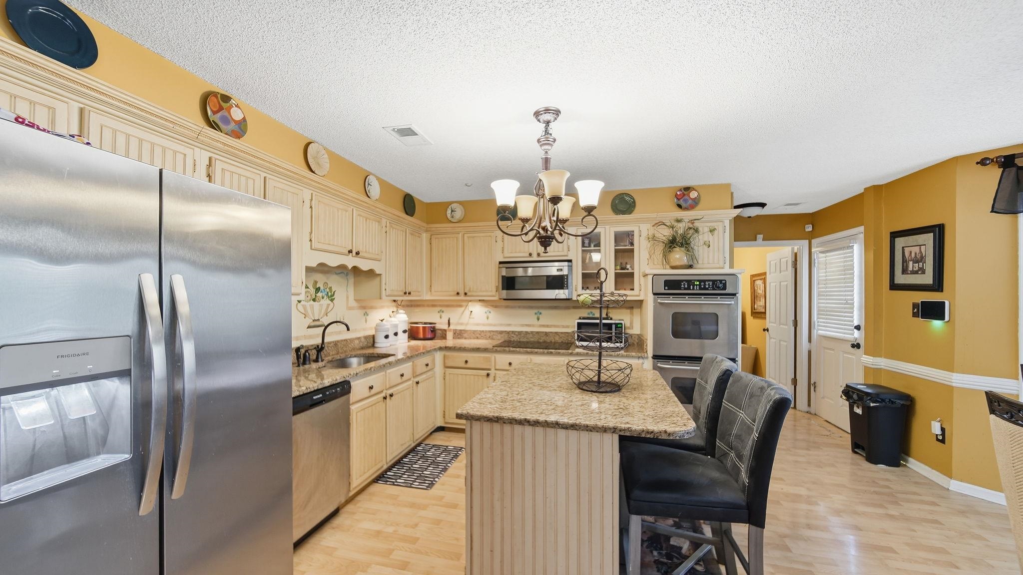 8882 Chimneyrock Blvd Property Photo 10