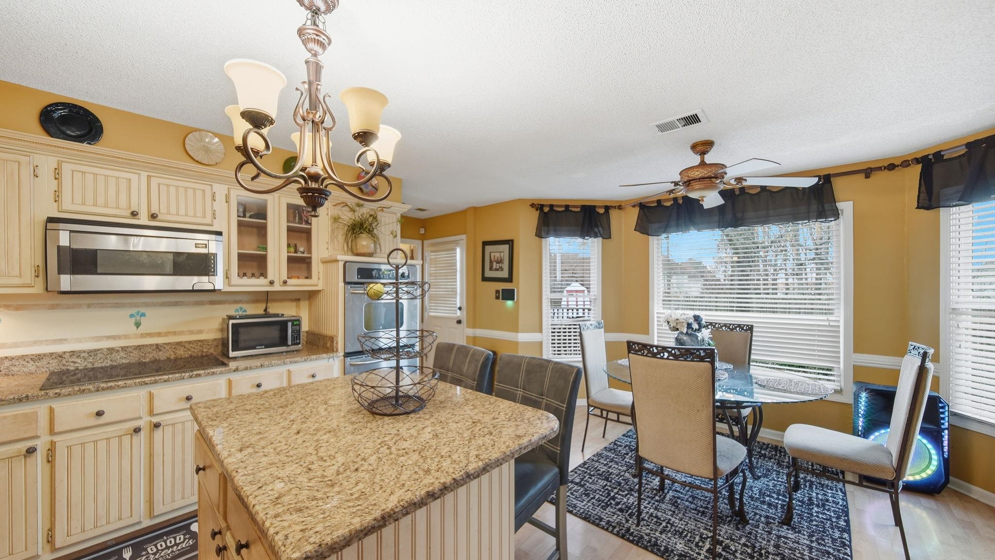8882 Chimneyrock Blvd Property Photo 13
