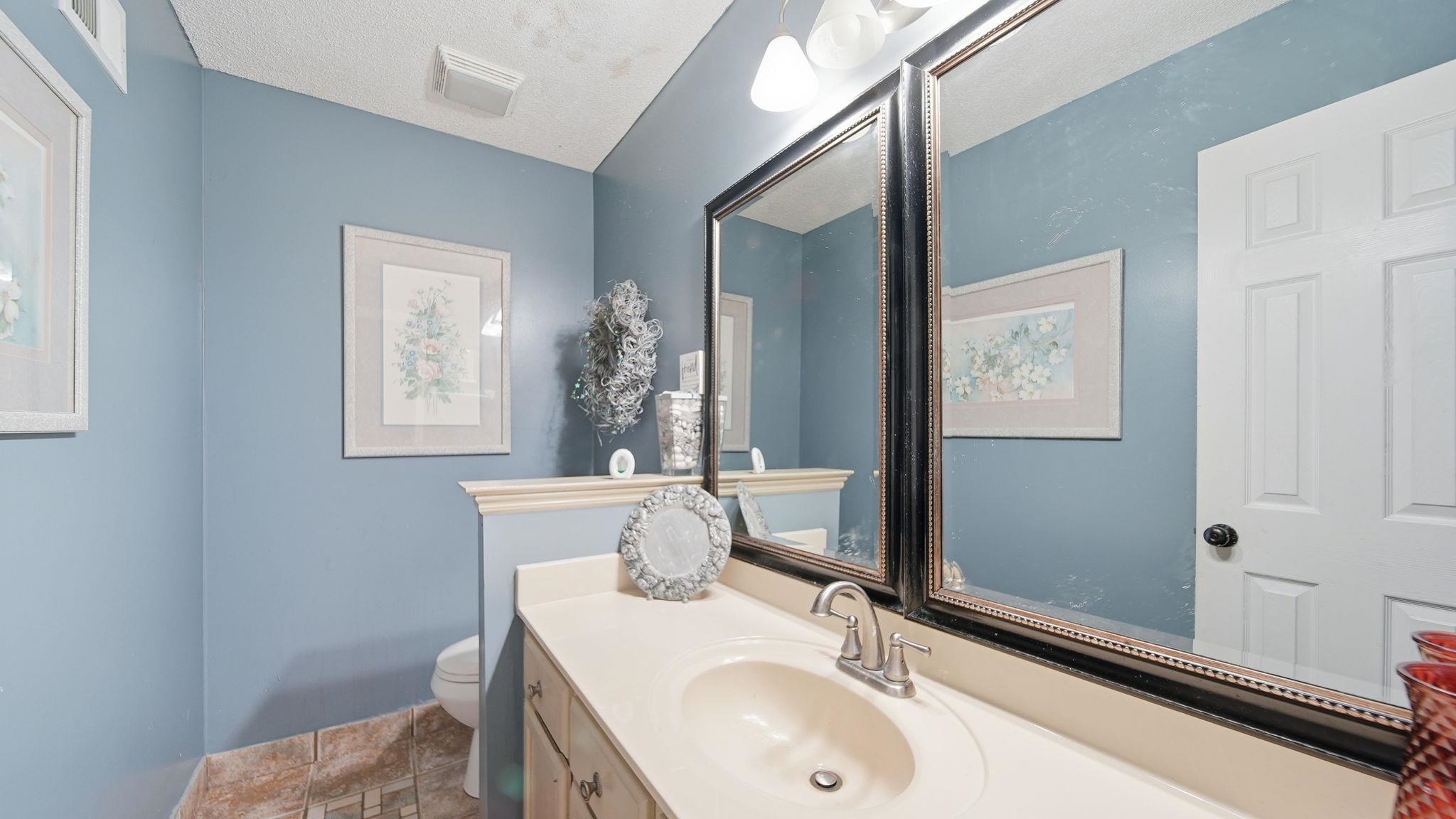 8882 Chimneyrock Blvd Property Photo 17