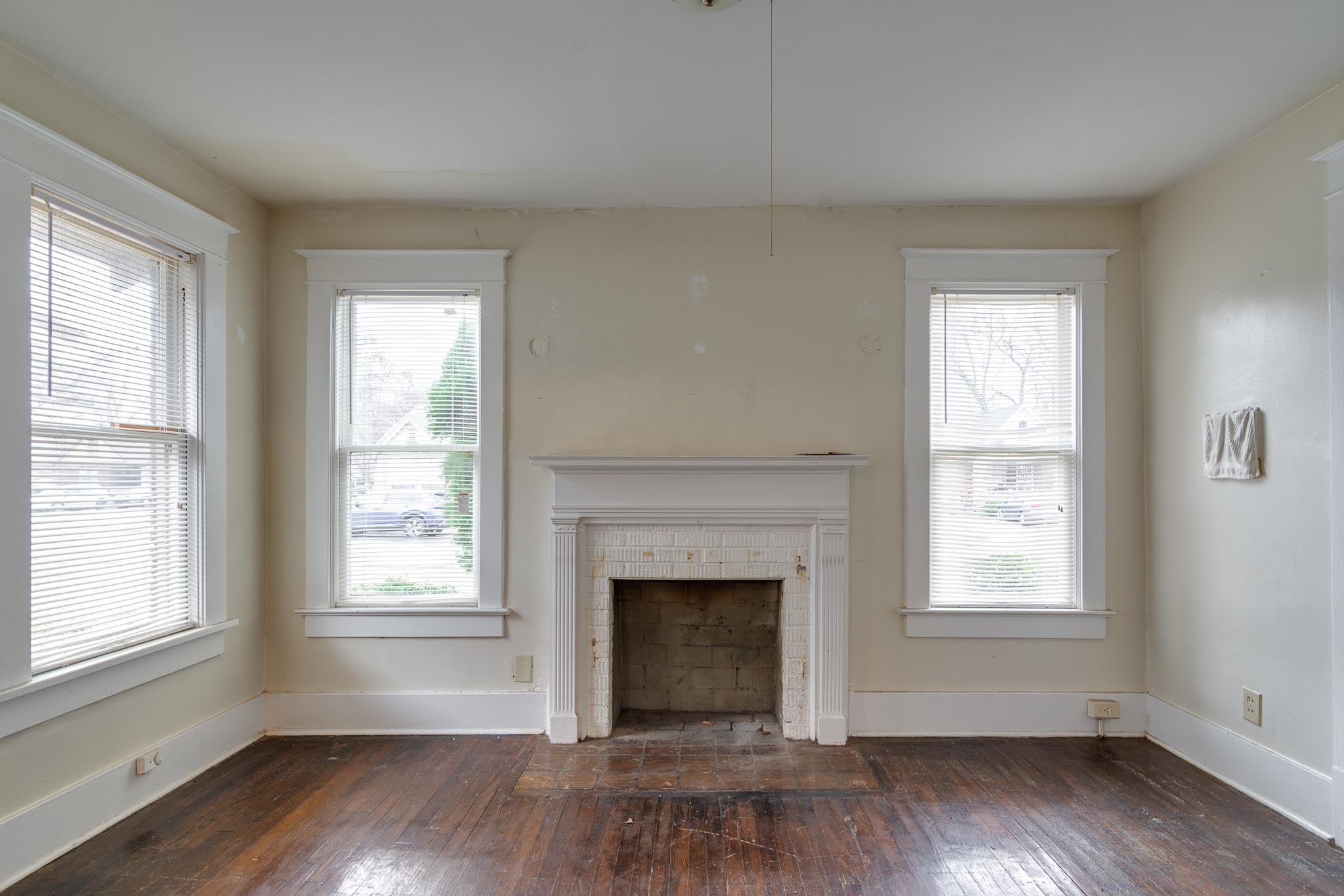 929 N Mcneil St Property Photo 5