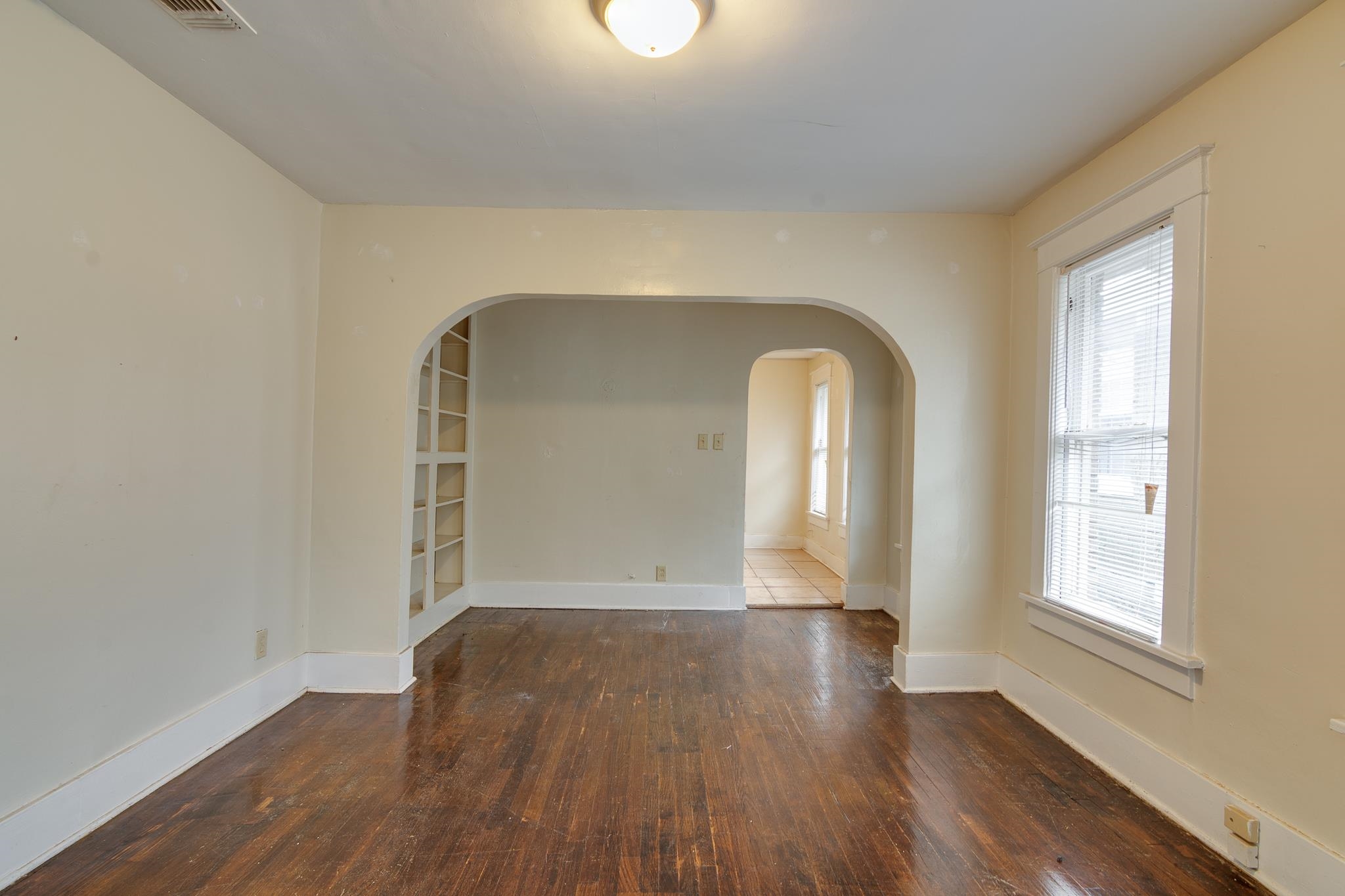 929 N Mcneil St Property Photo 7