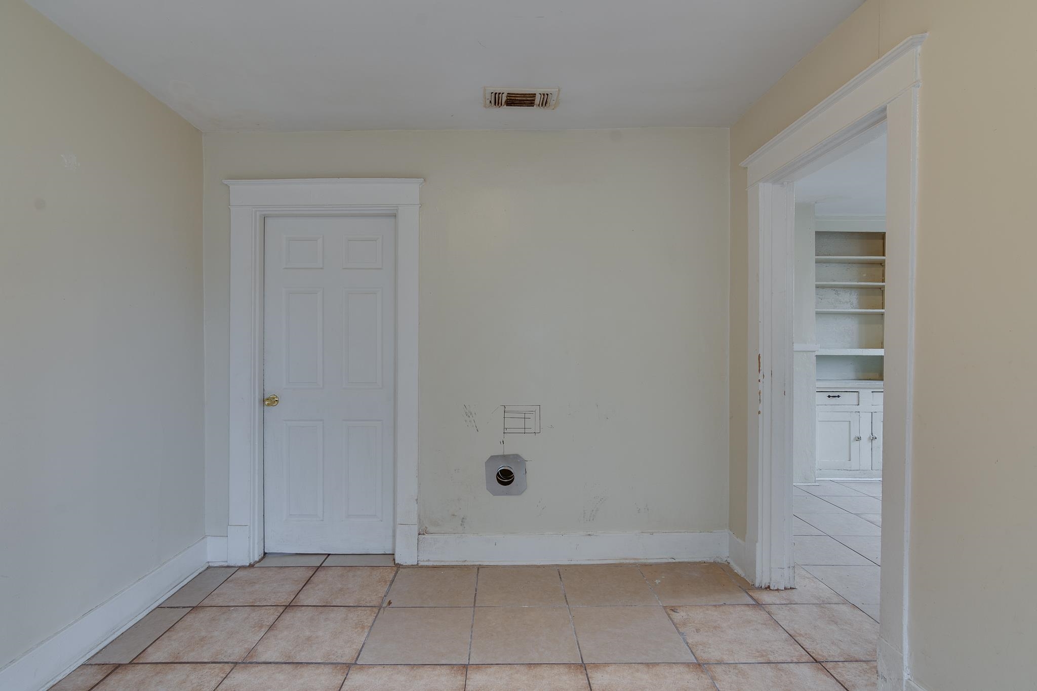 929 N Mcneil St Property Photo 12