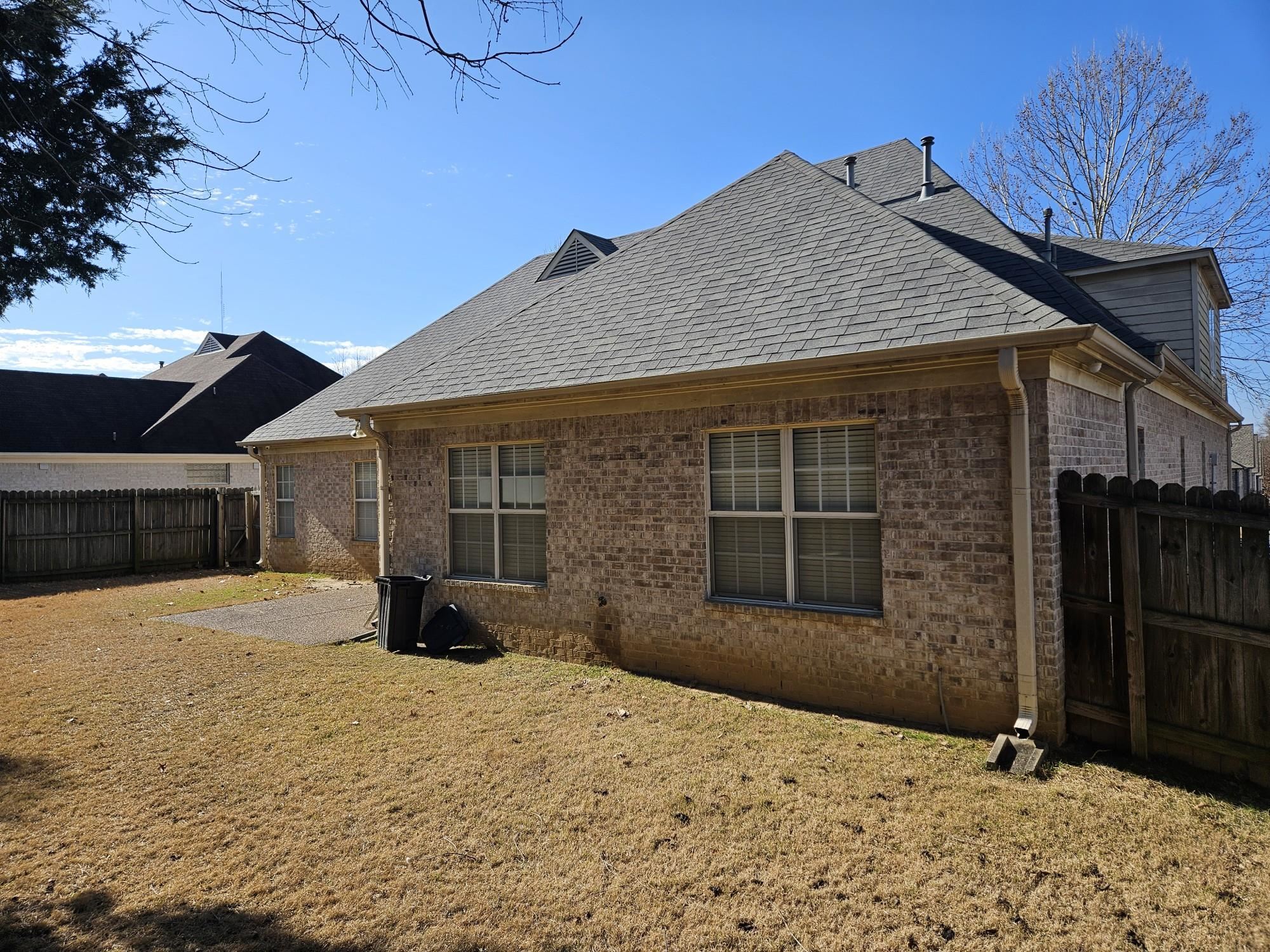 1478 Lost Brook Dr Property Photo 3