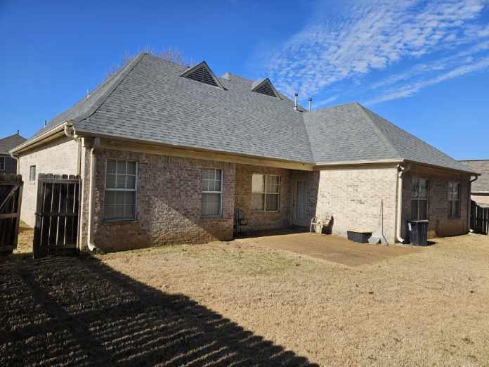 1478 Lost Brook Dr Property Photo 4