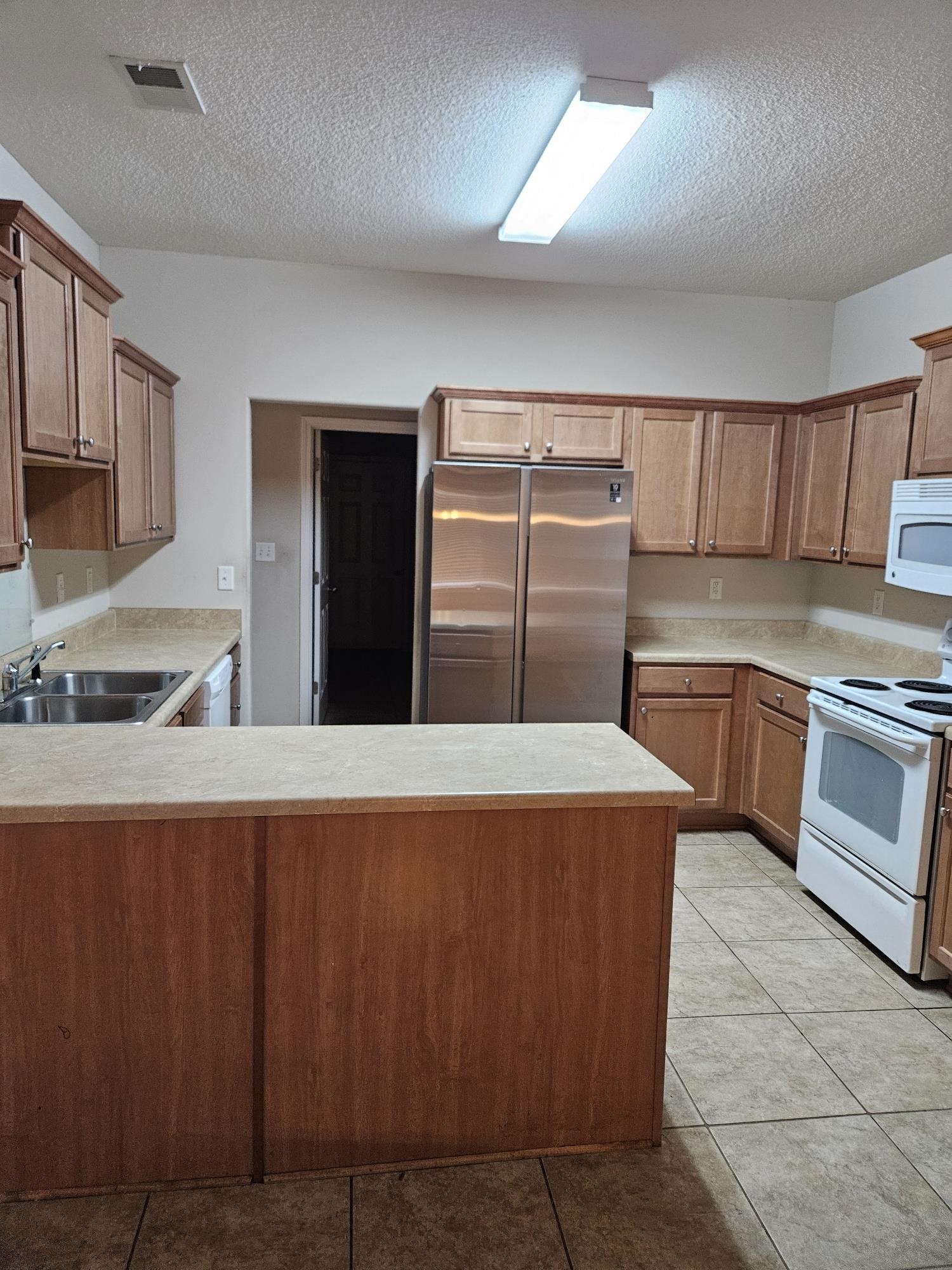 1478 Lost Brook Dr Property Photo 8