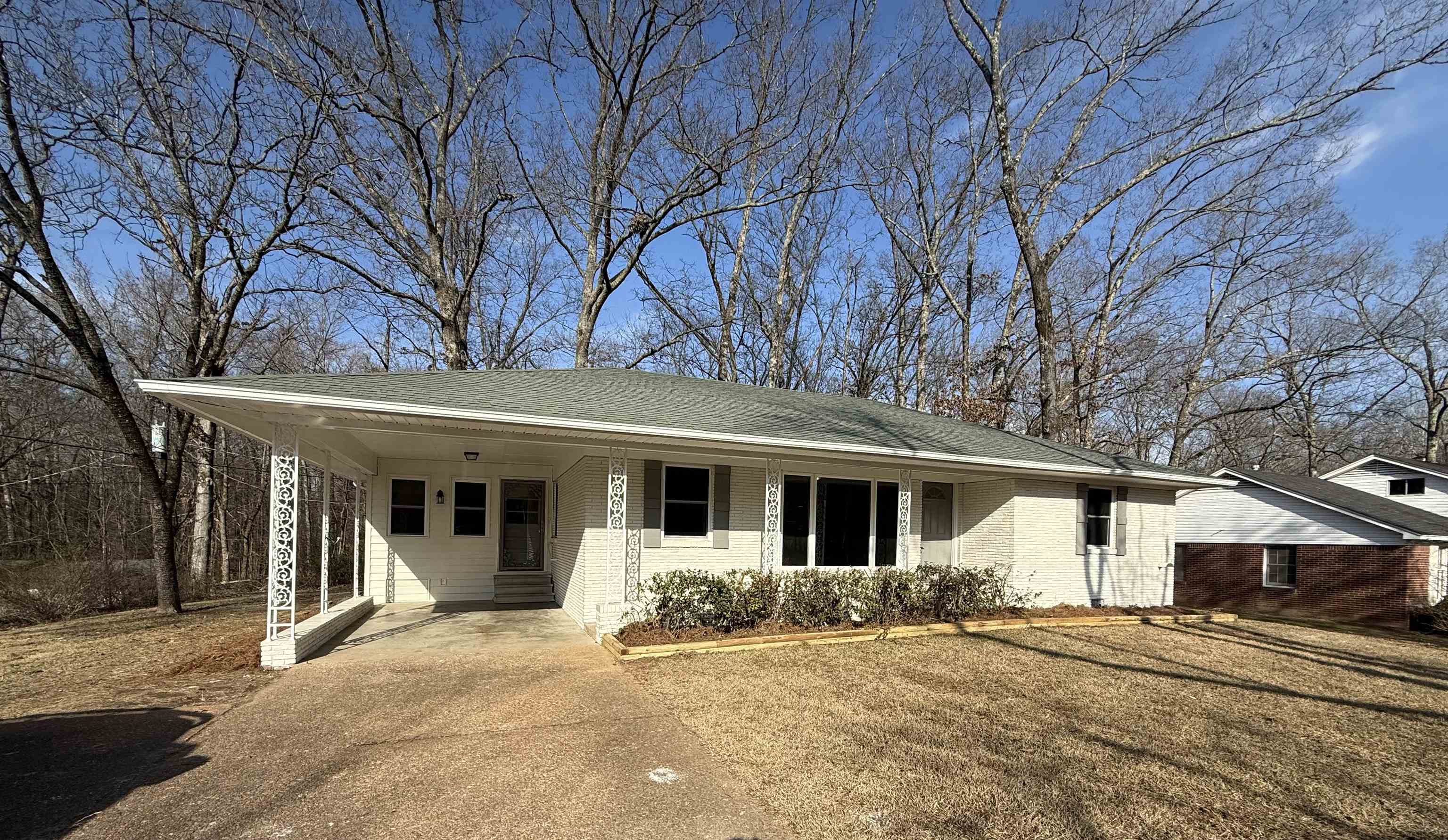 126 Rolling Oaks Dr Property Photo 2