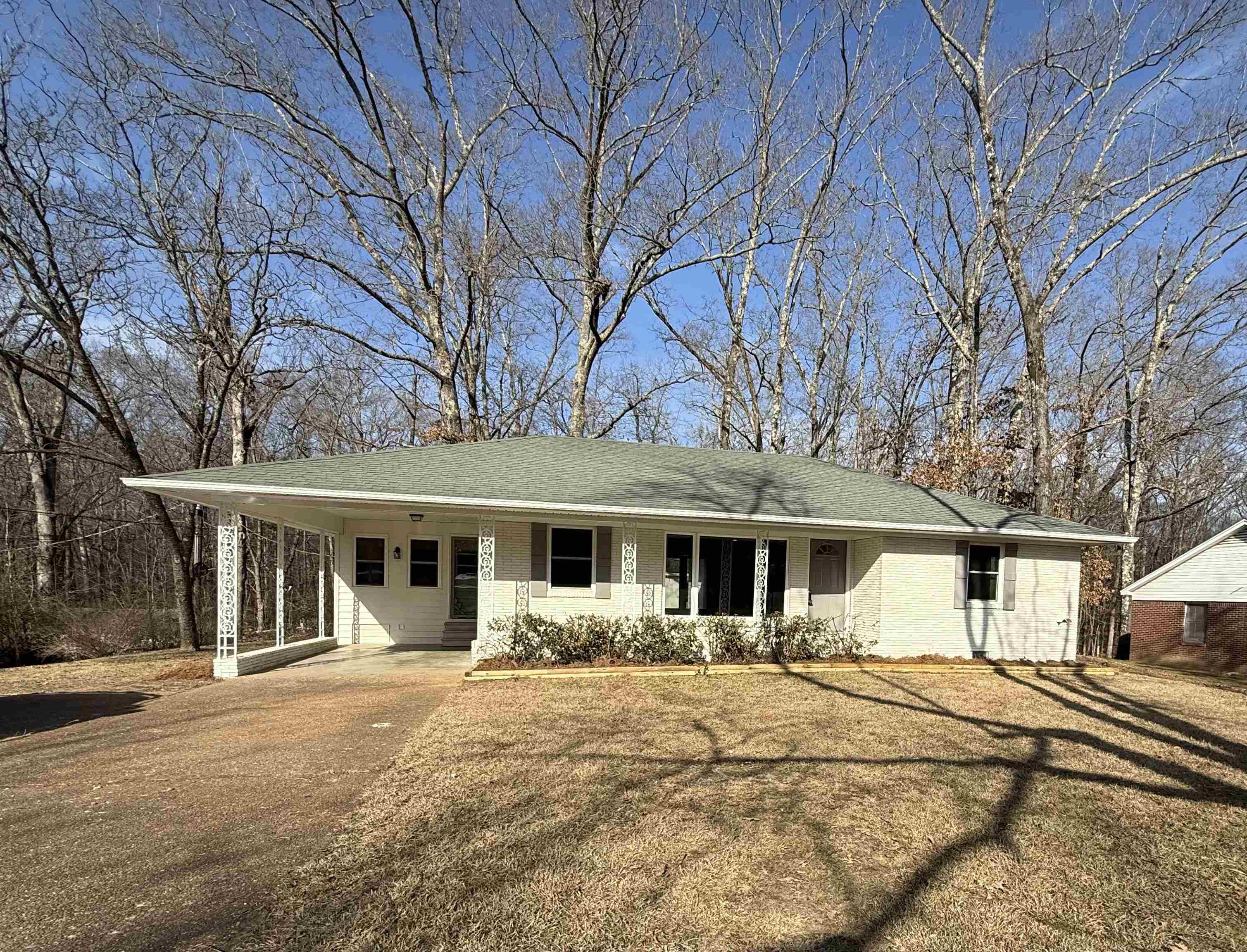 126 Rolling Oaks Dr Property Photo 3