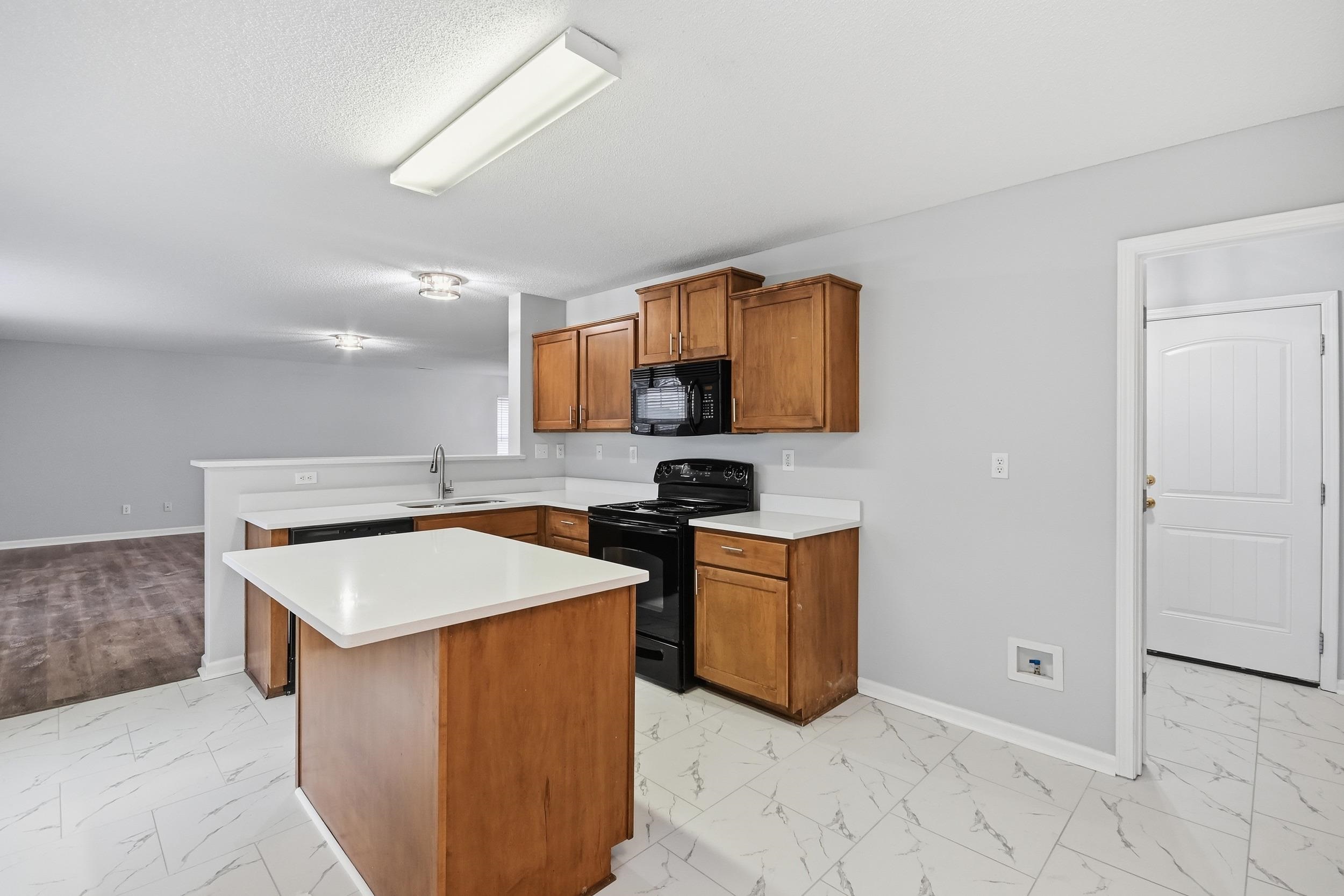 7743 Freehold Dr Property Photo 8