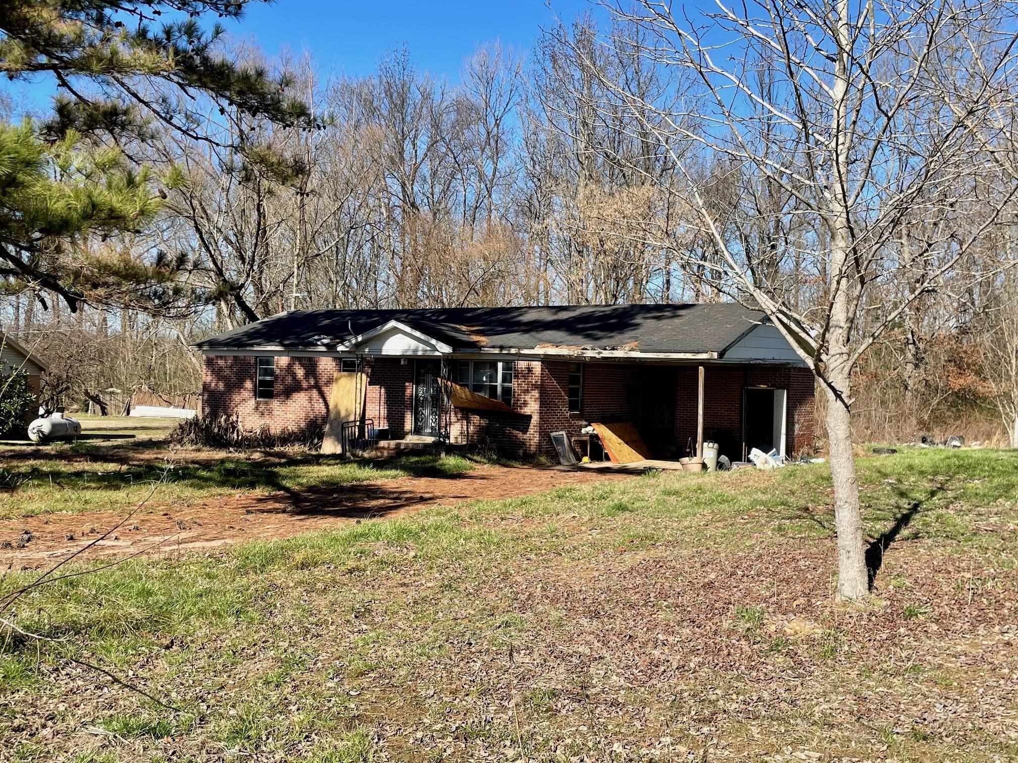 210 Rogers Dr Property Photo 2