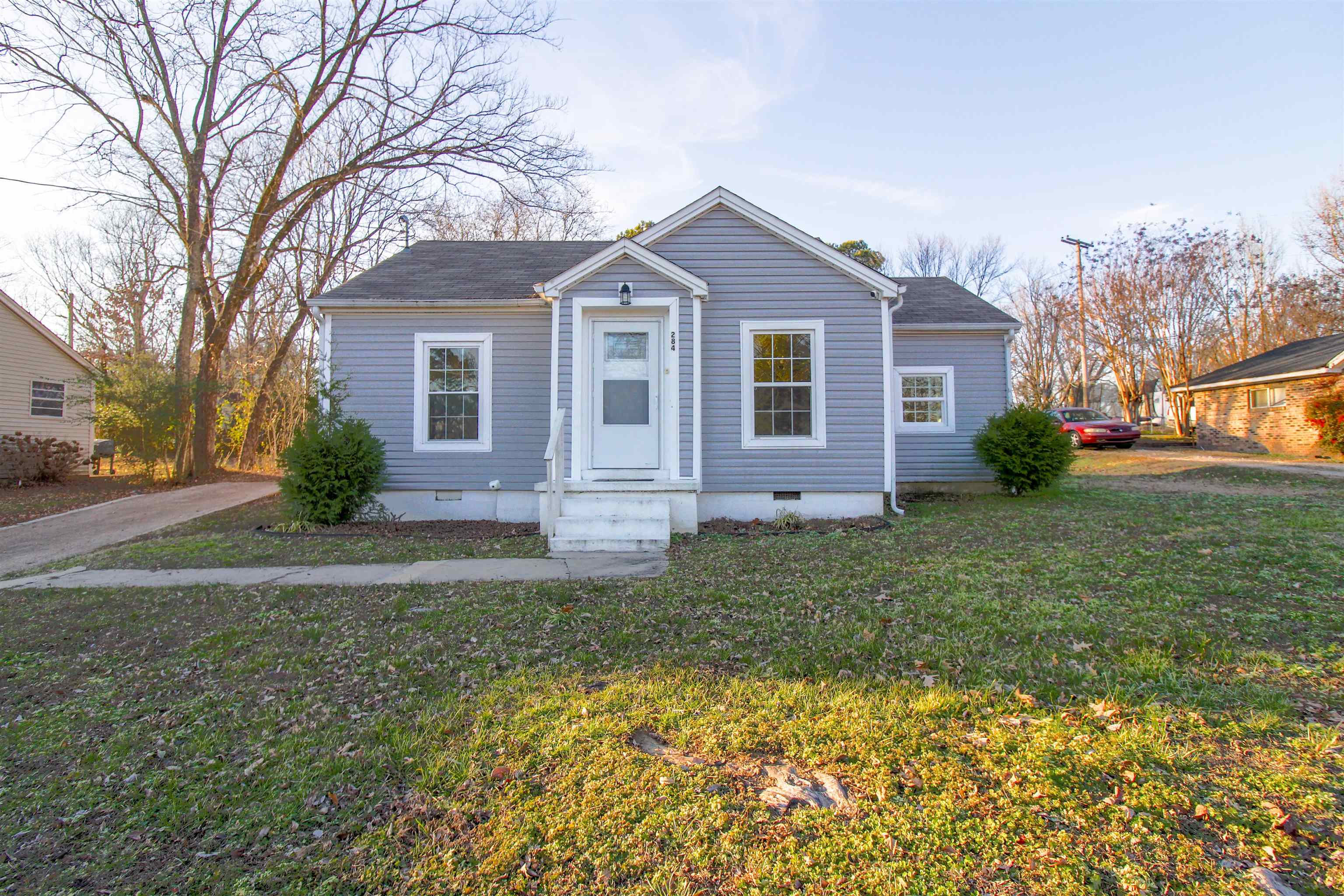 284 HIGHLAND ST Property Photo 1