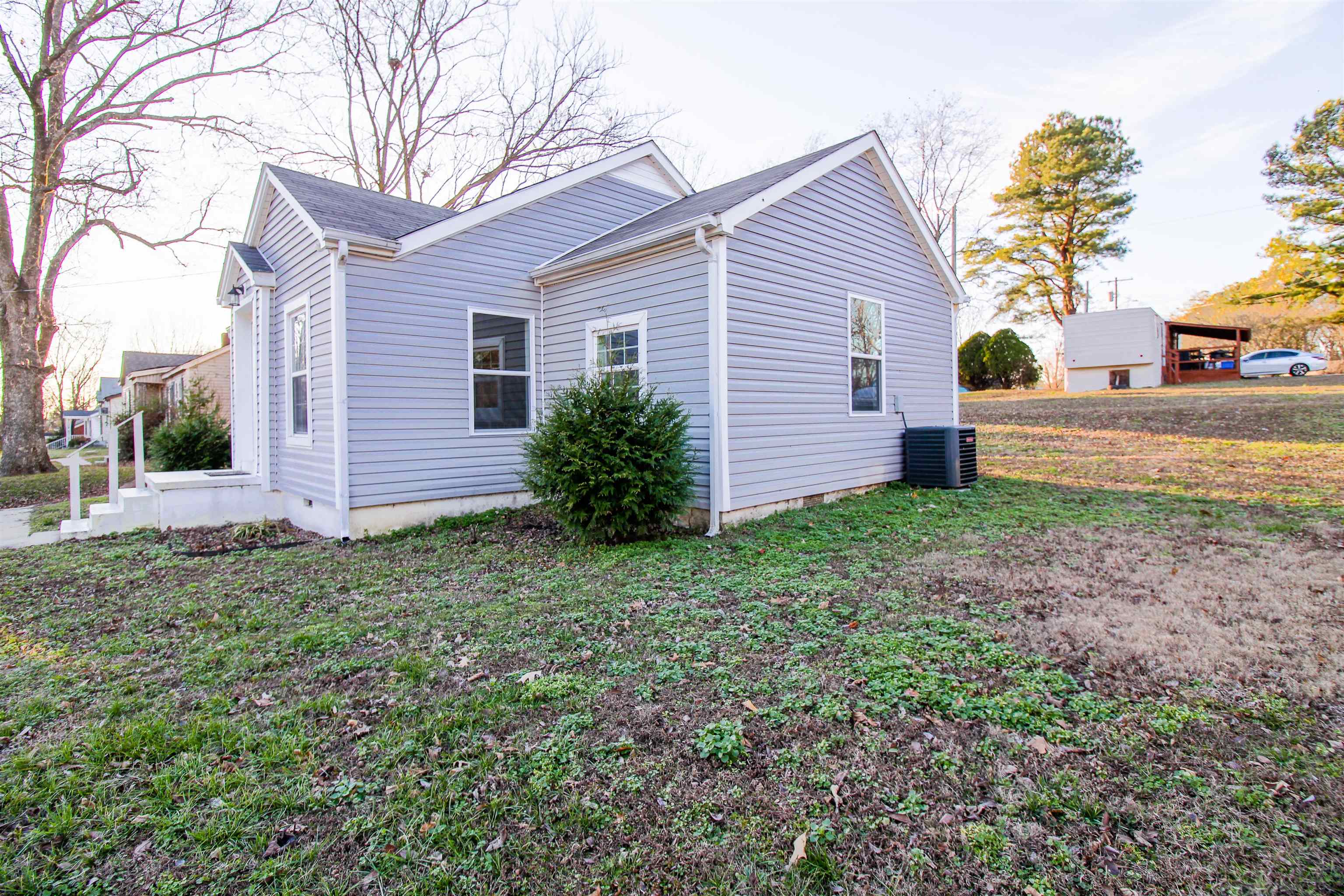 284 Highland St Property Photo 20