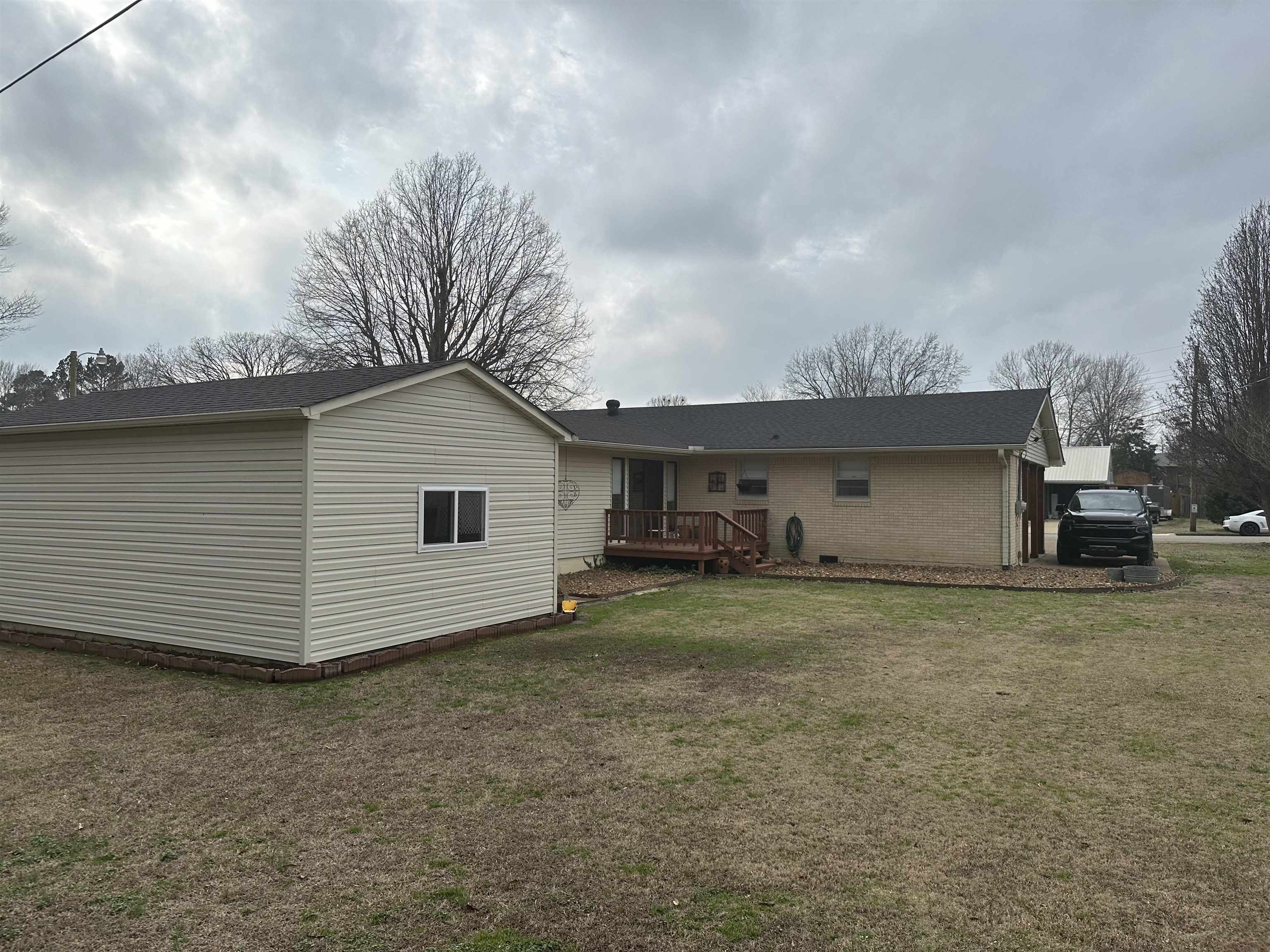 376 Sunset Dr Property Photo 22