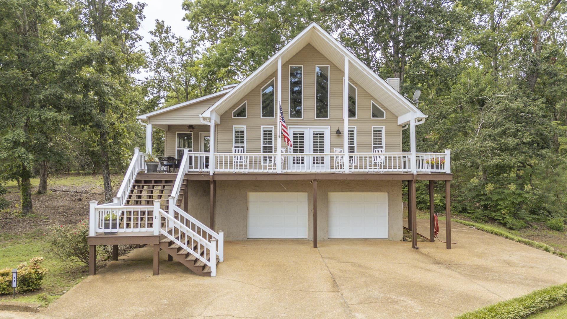 11 Elks Landing Dr Property Photo 1