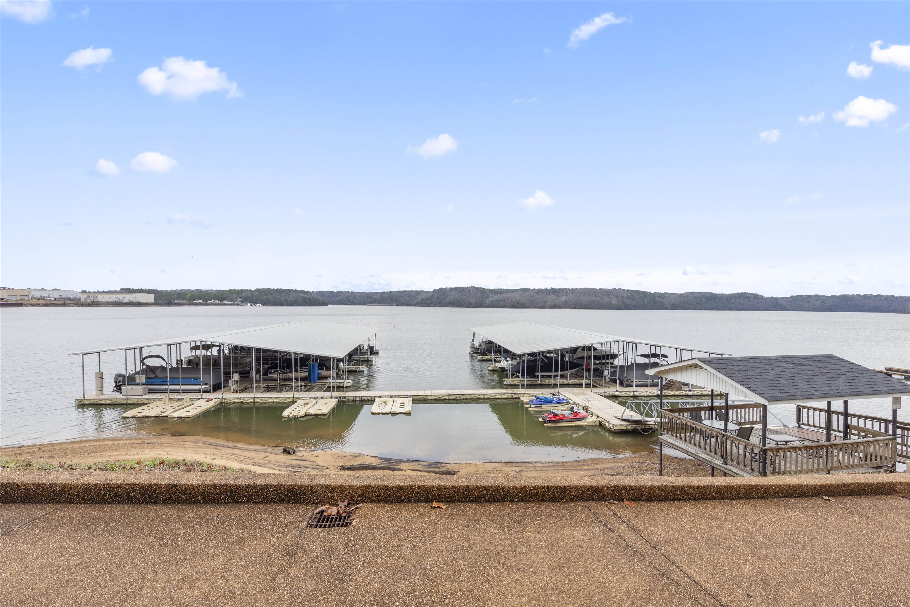11 Elks Landing Dr Property Photo 34