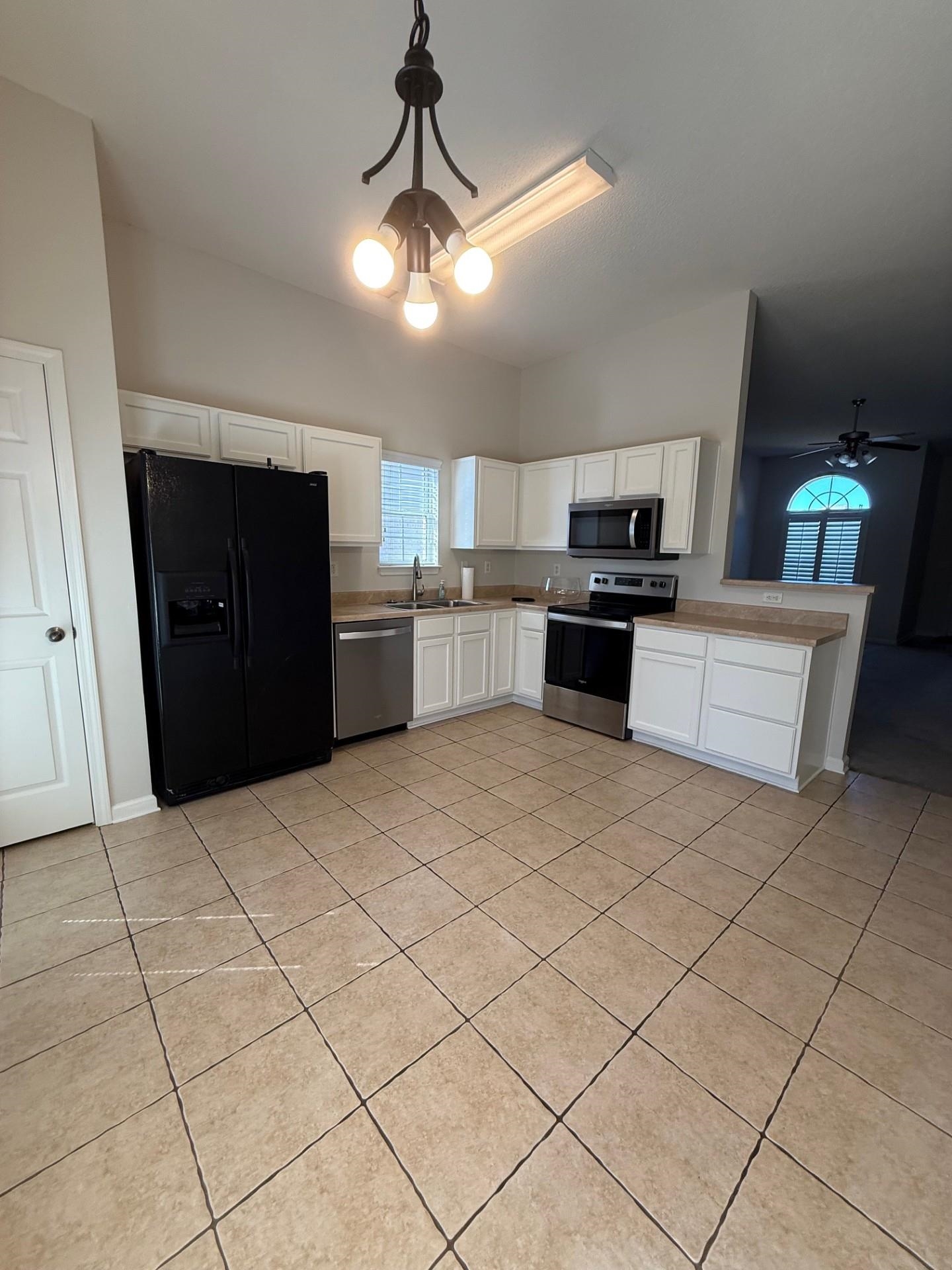 1274 Jackson Pond Cir Property Photo 3