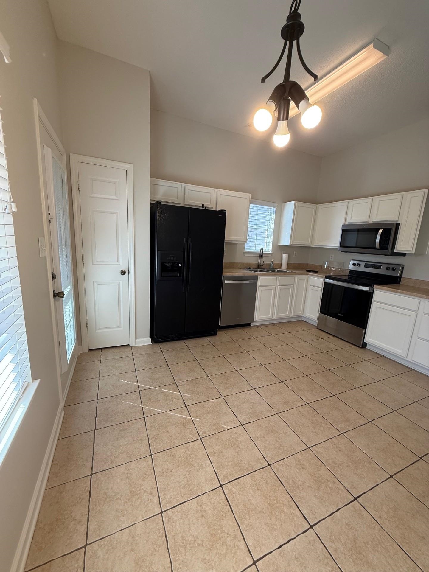 1274 Jackson Pond Cir Property Photo 4