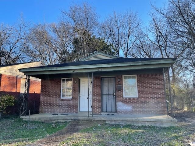 2365 DEXTER AVE Property Photo 1