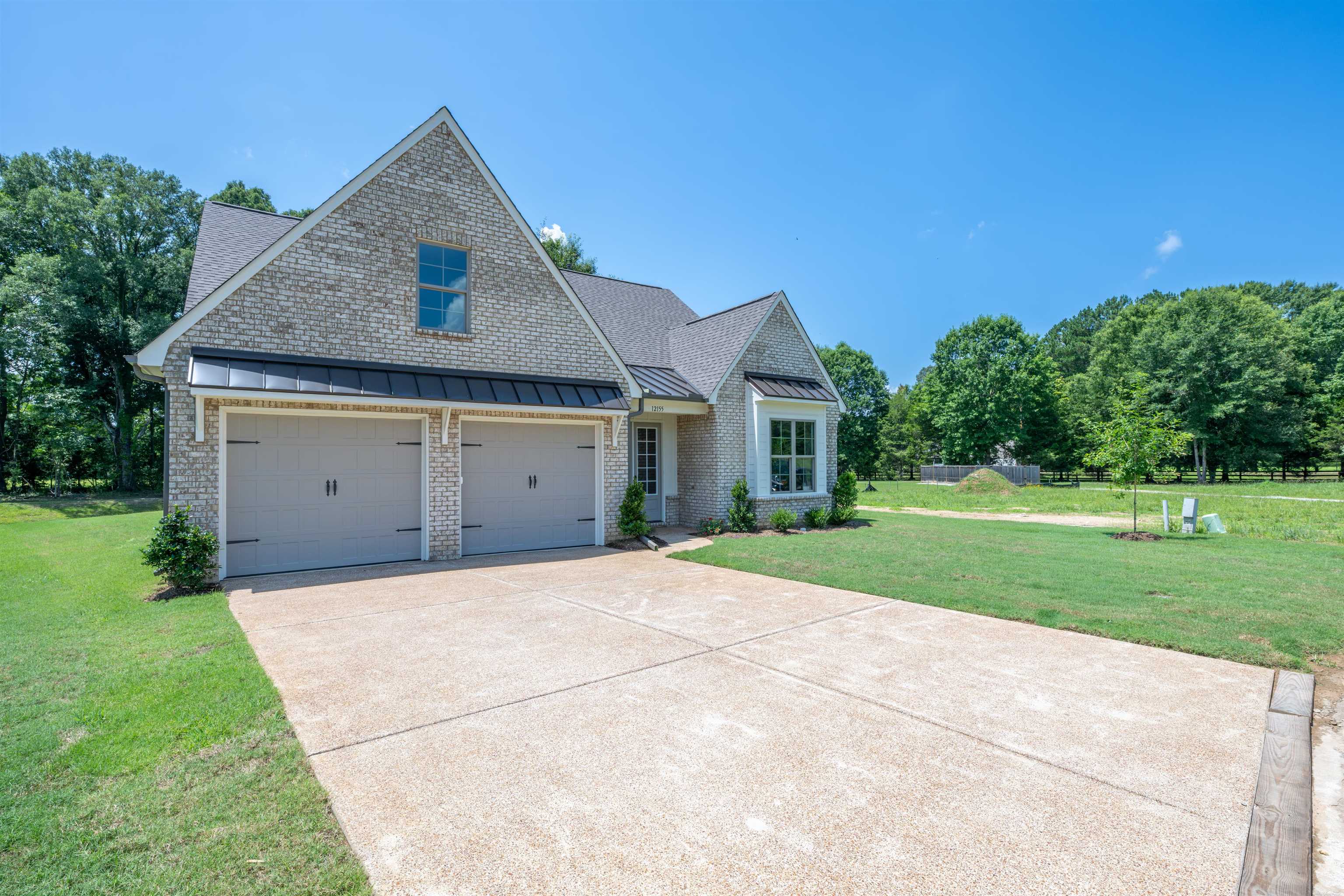 12155 Sugar Magnolia Loop S Property Photo 3